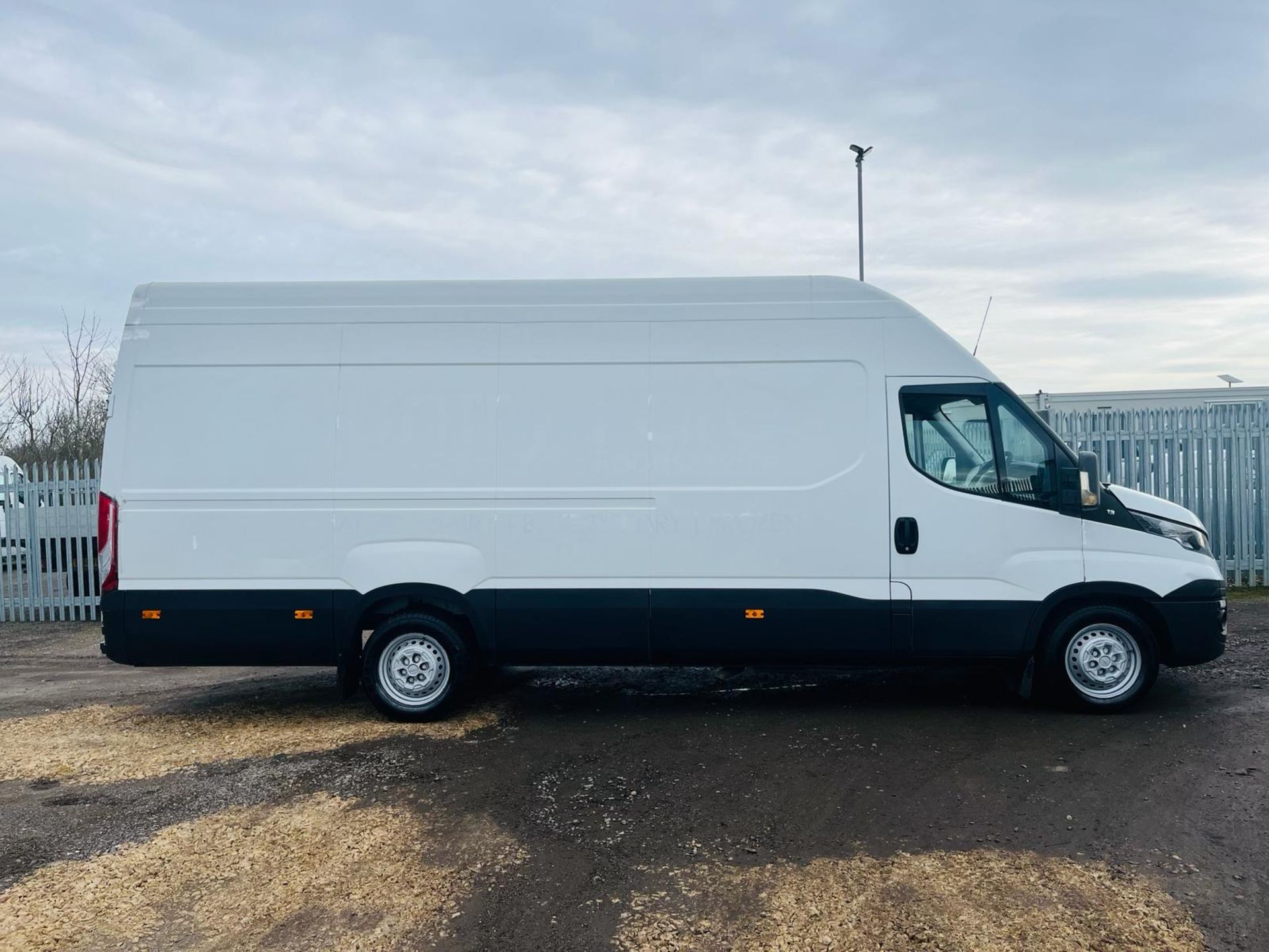 ** ON SALE ** Iveco Daily 2.3 HD 35S13 L3 H3 2017'17 Reg' Fridge/Freezer Unit - **RARE** - Image 14 of 28