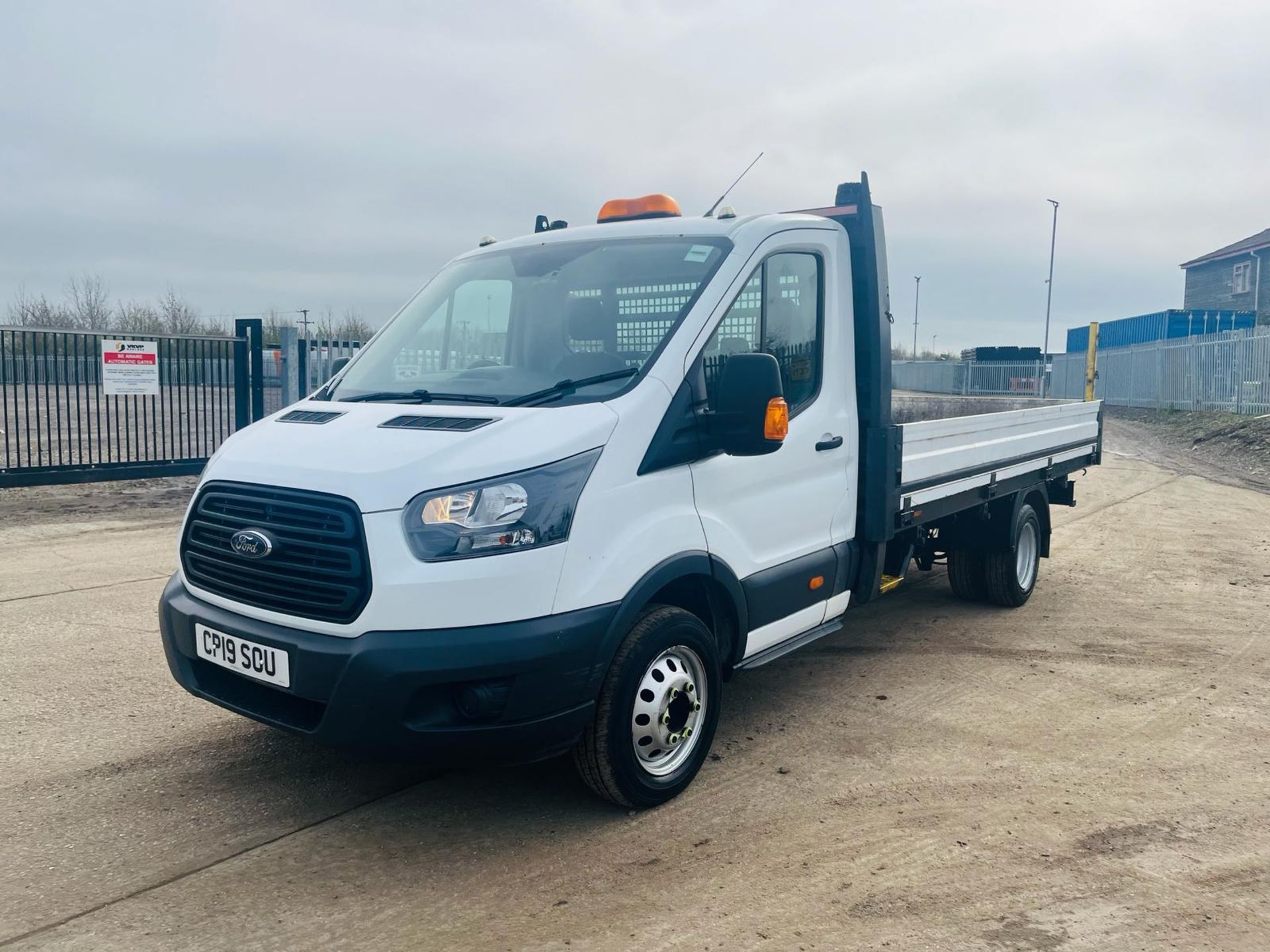 ** ON SALE ** Ford Transit 350 2.0 Tdci 130 Ecoblue Tipper L4H1 2019 '19 Reg'-ULEZ Compliant-Tow Bar - Image 3 of 24