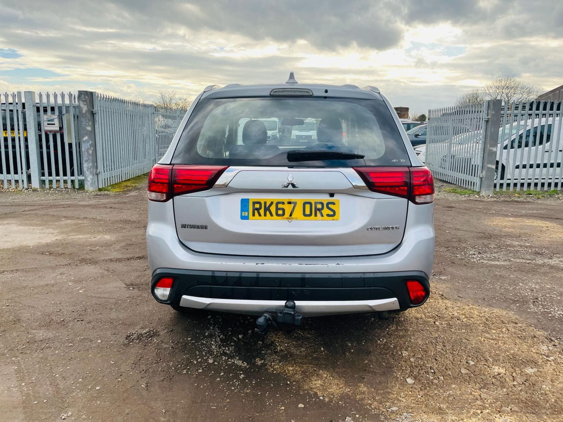 **ON SALE**Mitsubishi Outlander Commercial 2.3 Di-D 147 4WD Van 2017 '67 Reg'-Tow Bar- A/C - Image 6 of 31