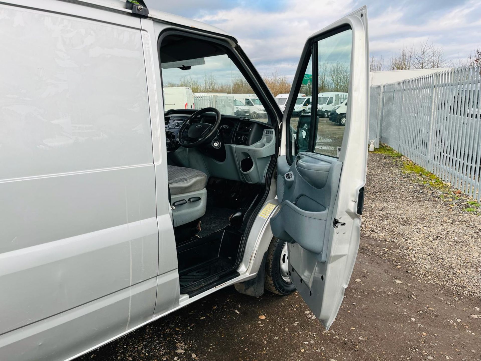 ** ON SALE ** Ford Transit 2.2 TDCI 125 FWD L1 H1 2013 '63 Reg' Panel Van - Only 83,892 Miles - Image 11 of 24