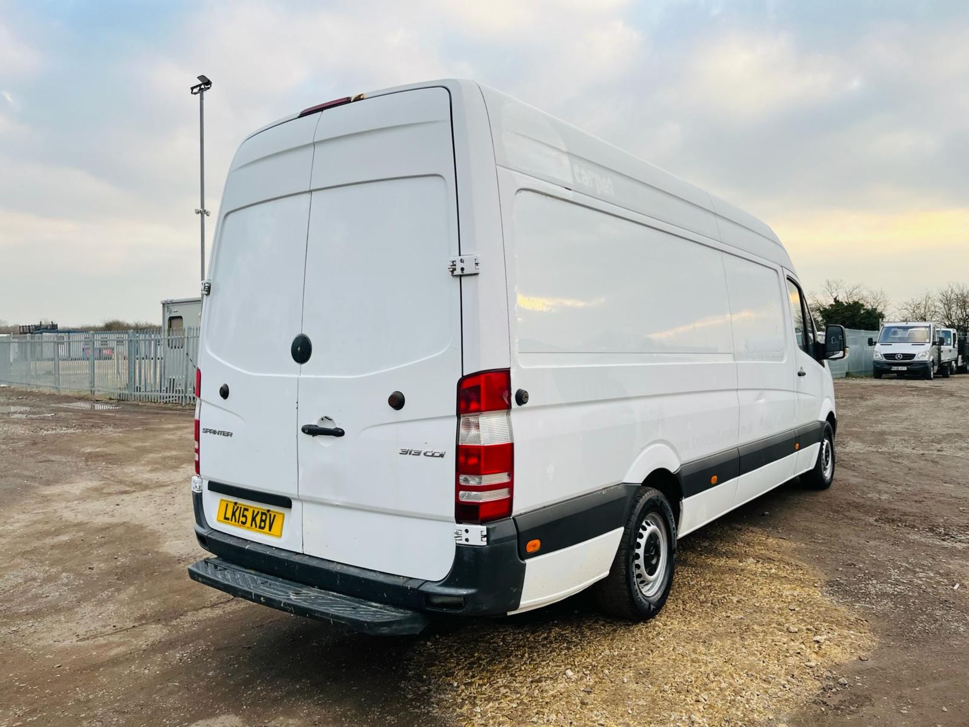 ** ON SALE ** Mercedes Benz Sprinter 2.1 313 CDI 3.5T L3 H3 2015 '15 Reg' Only 116,972 Miles - Image 13 of 28