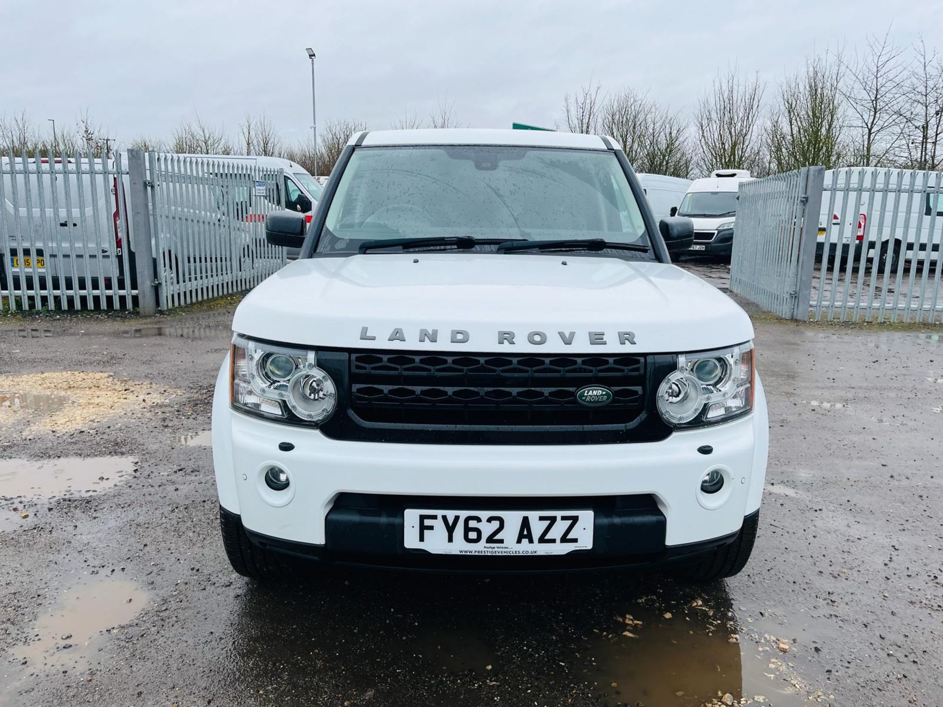** ON SALE ** Land Rover Discovery 4 255 SDV6 3.0 2012 '62 Reg' - Alloy Wheels - A/C - Tow Bar - Image 2 of 32