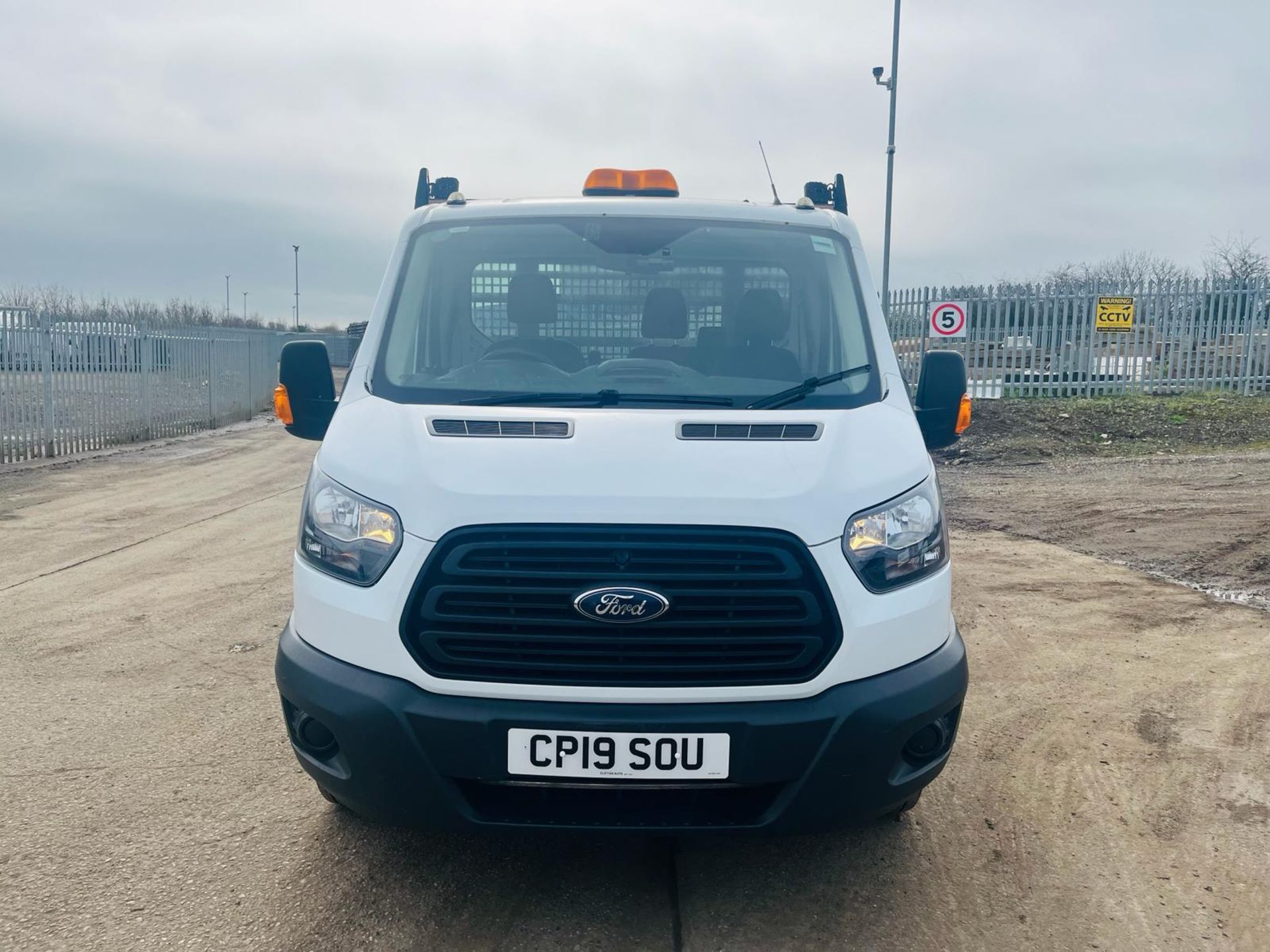 ** ON SALE ** Ford Transit 350 2.0 Tdci 130 Ecoblue Tipper L4H1 2019 '19 Reg'-ULEZ Compliant-Tow Bar - Image 2 of 24