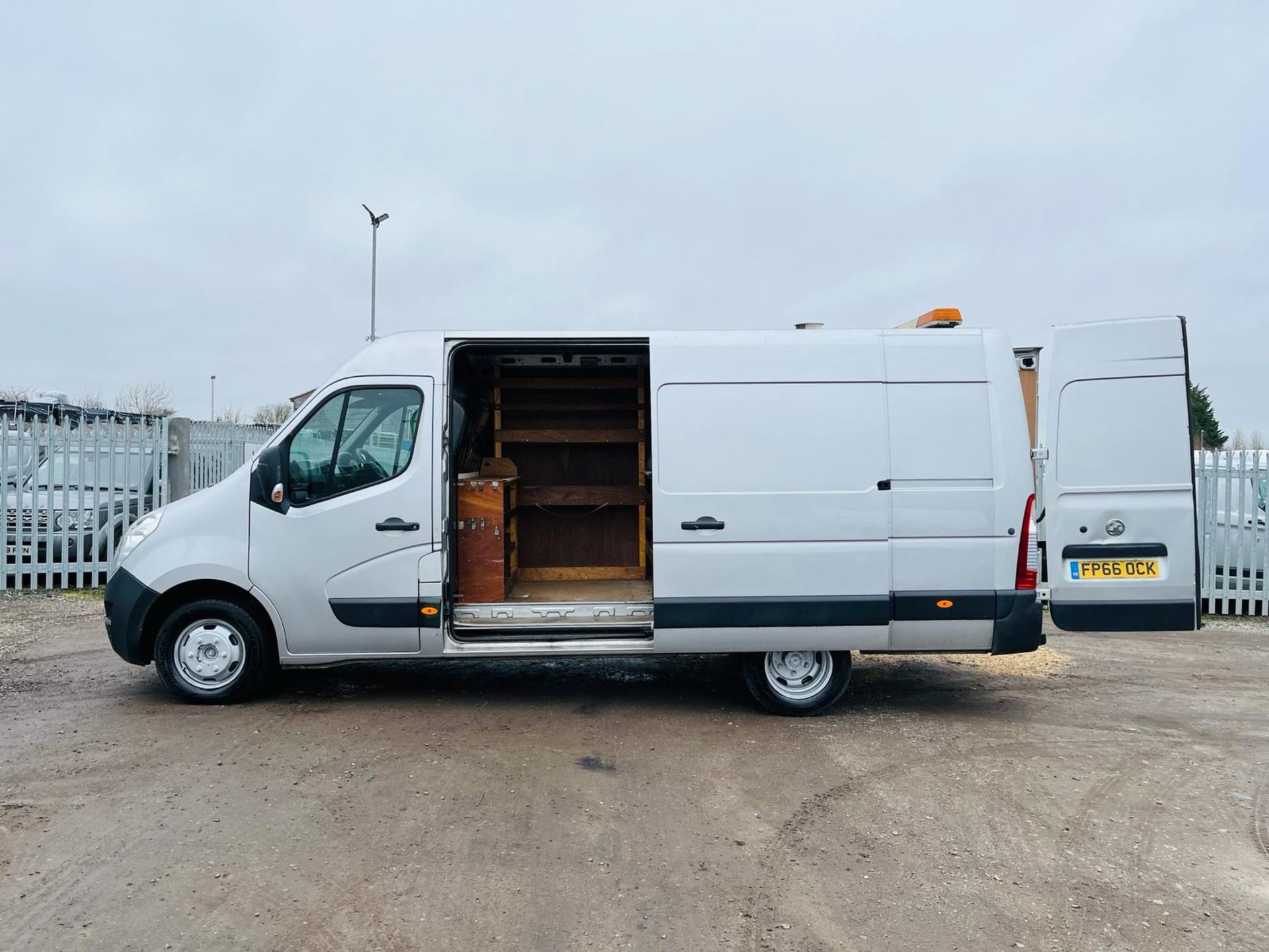 Vauxhall Movano 2.3 CDTI RWD B/T 136 E/F HD L4 H2 2017 '66 Reg' Twin Rear Axle-Sat Nav- RARE 3.5 Ton - Bild 5 aus 27