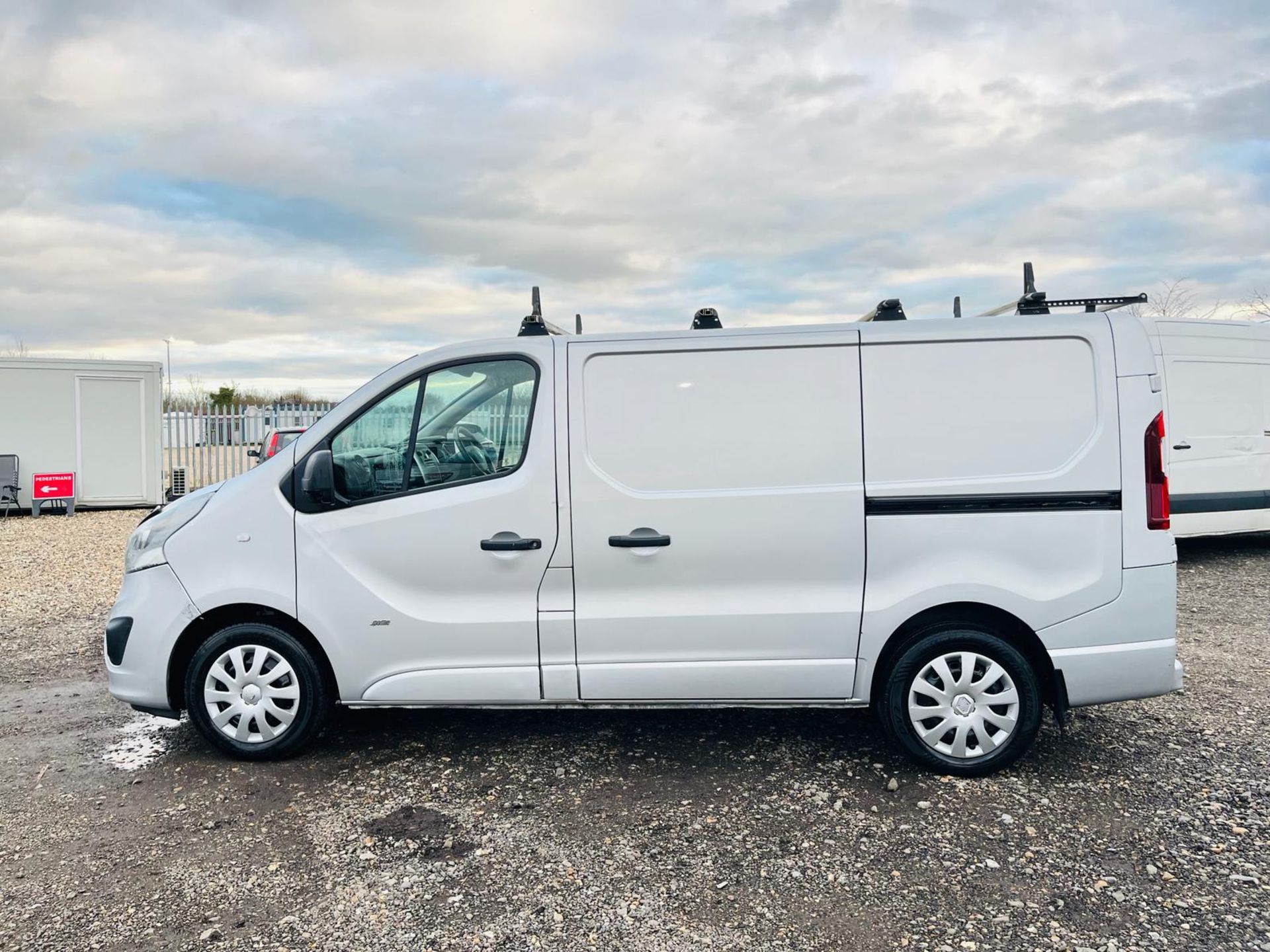 Vauxhall Vivaro 1.6 CDTI 120 Sportive L1 H1 2.7 2015 '64 Reg' - Panel Van - A/C - No Vat - Bild 4 aus 27