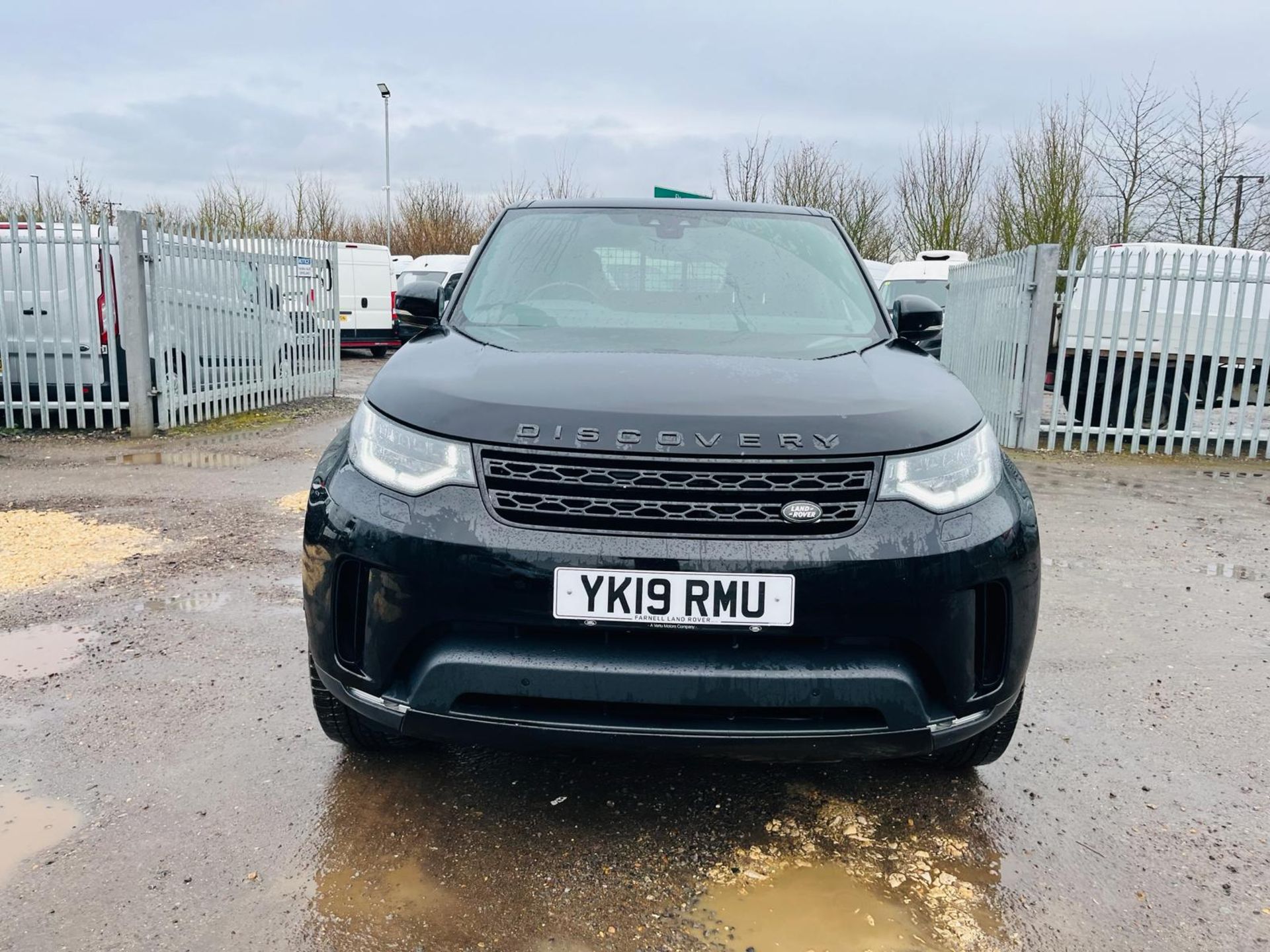 Land Rover Discovery SD4 HSE Edition 4WD Auto 2019 '19 Reg' Commercial - Sat Nav - A/C - Image 2 of 33