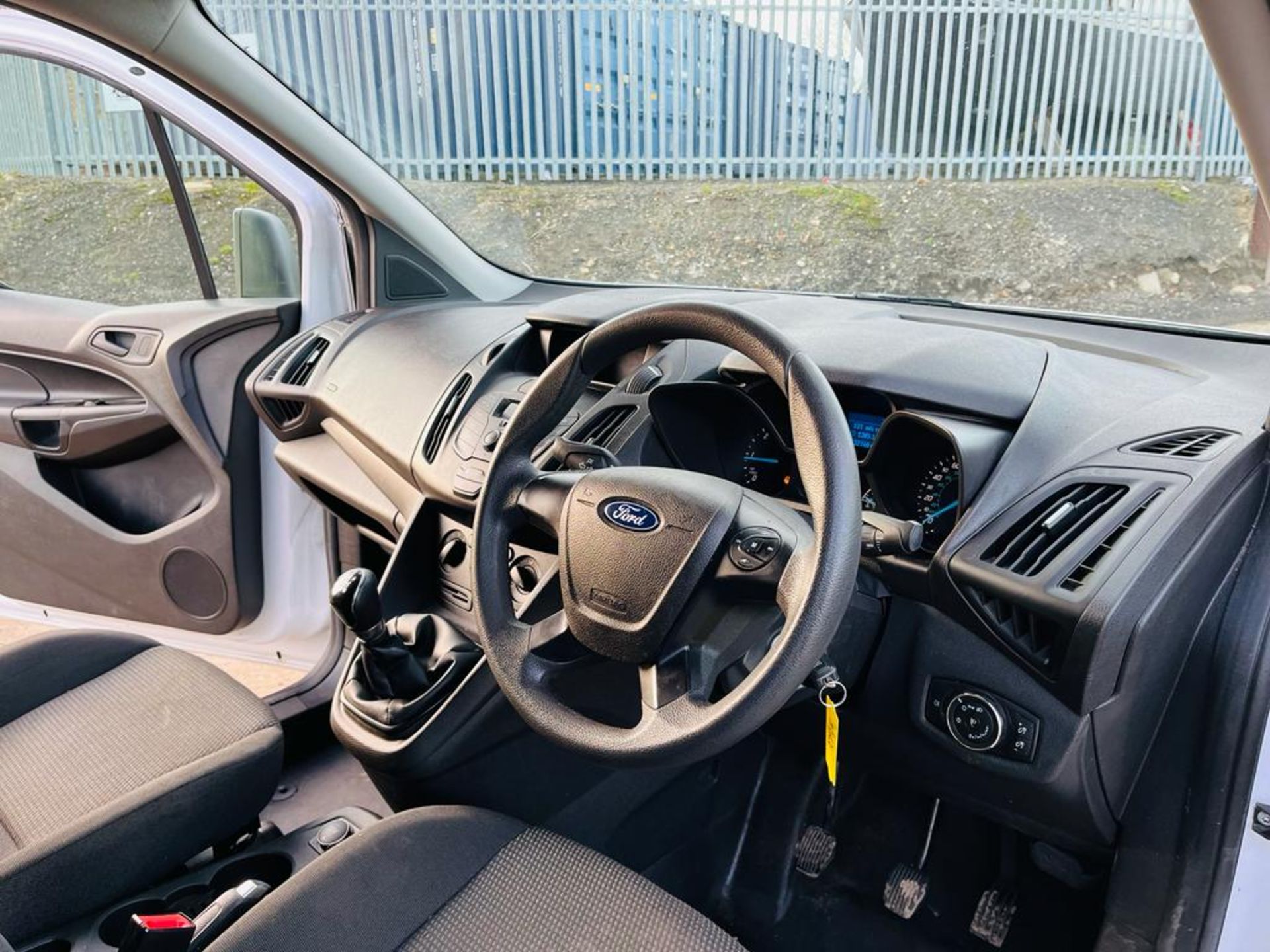 ** ON SALE ** Ford Transit Connect TDCI 75 210 1.5 2018 '18 Reg' ULEZ Compliant -Bluetooth Handsfree - Image 18 of 28