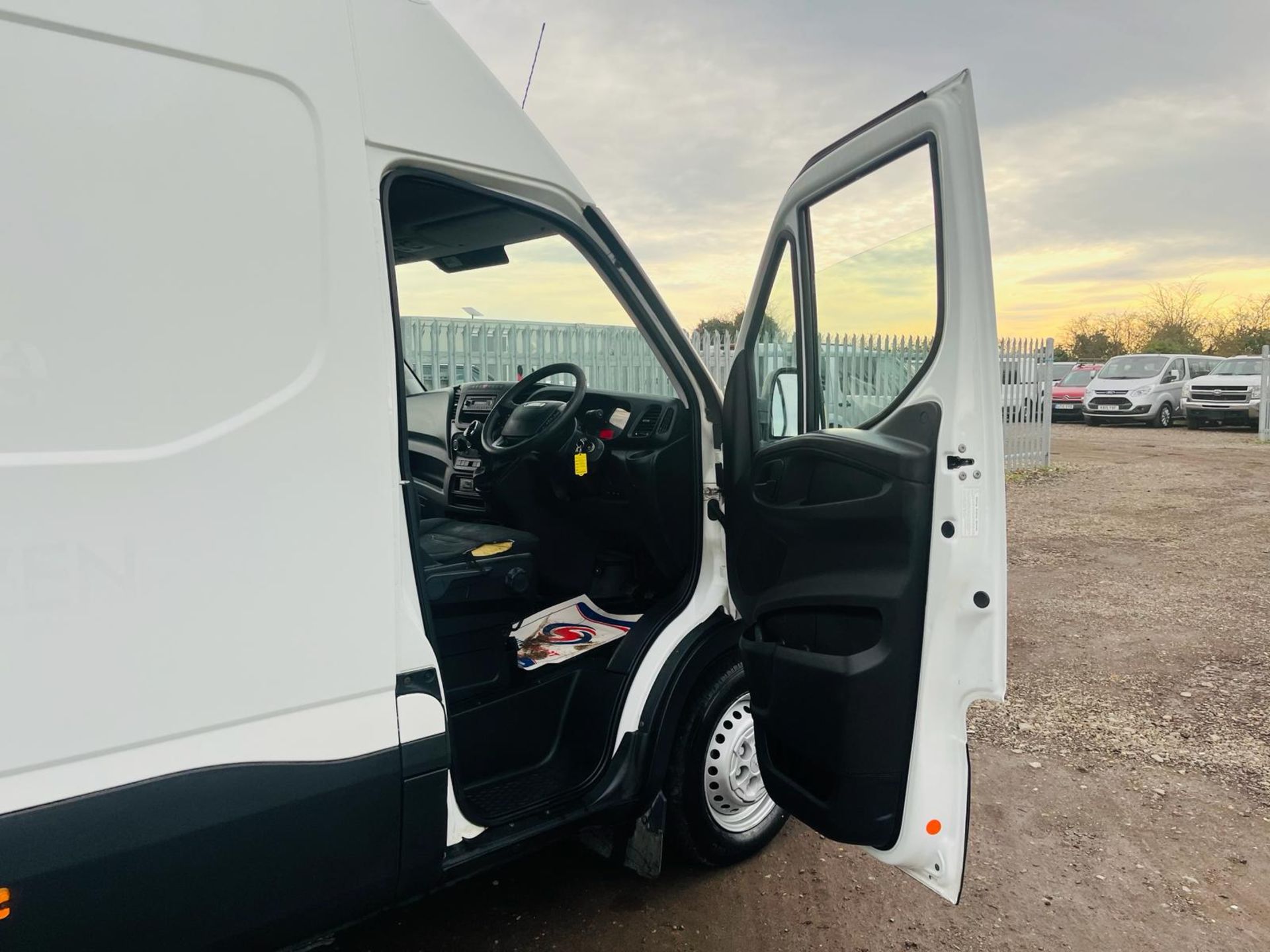 ** ON SALE ** Iveco Daily 2.3 HD 35S13 L3 H3 2017'17 Reg' Fridge/Freezer Unit - **RARE** - Image 15 of 28