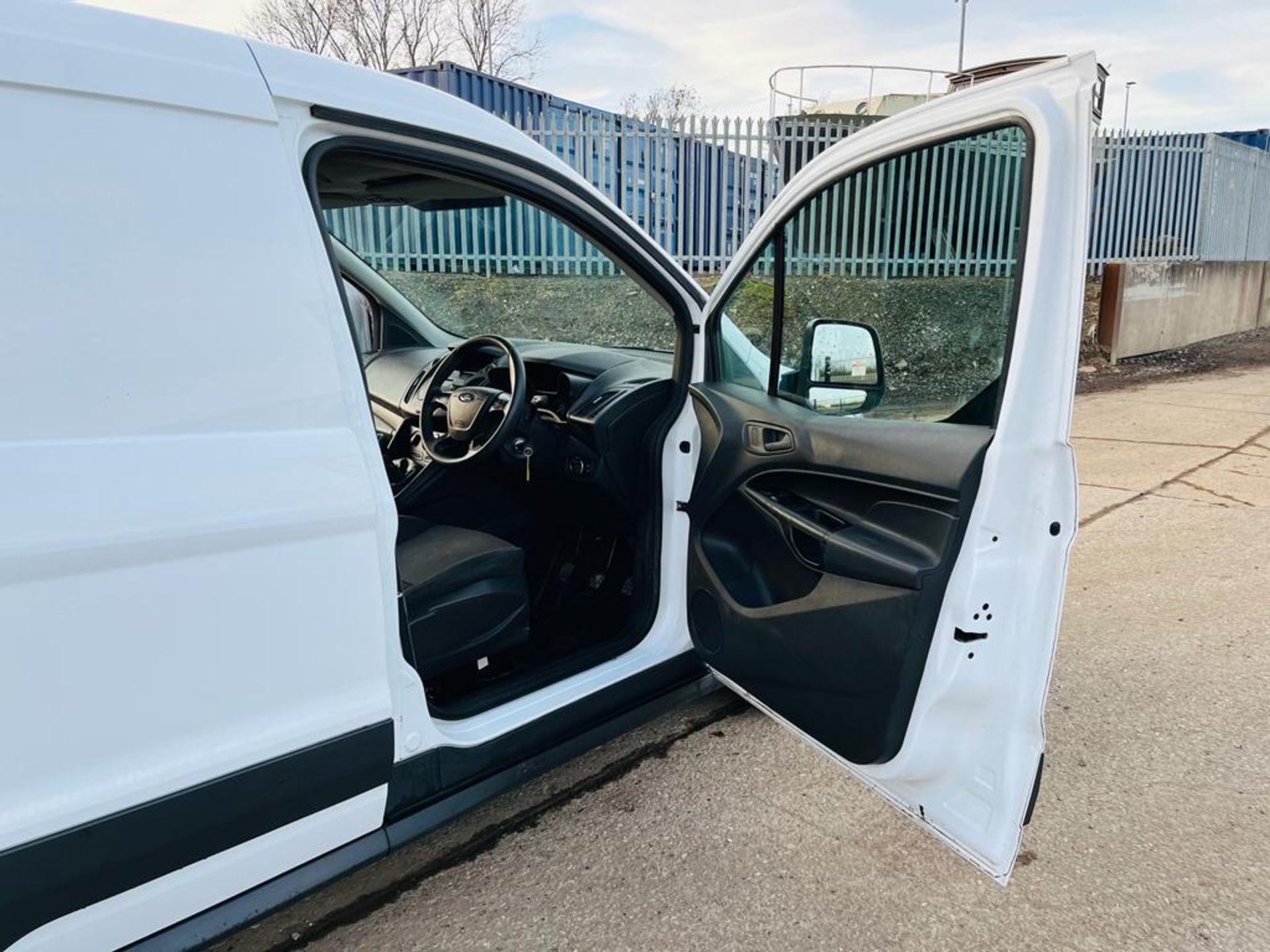 ** ON SALE ** Ford Transit Connect TDCI 75 210 1.5 2018 '18 Reg' ULEZ Compliant -Bluetooth Handsfree - Image 15 of 28