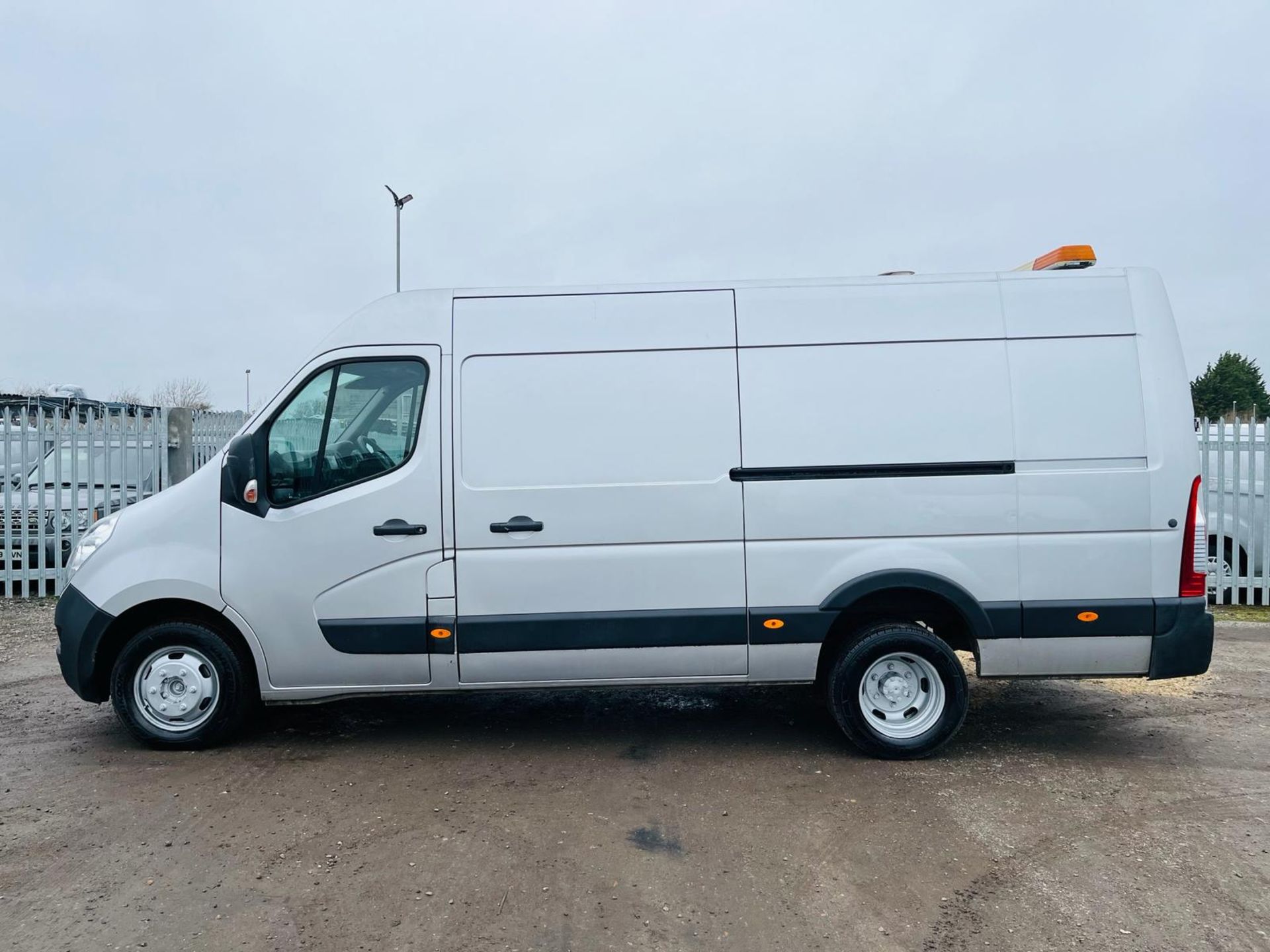 Vauxhall Movano 2.3 CDTI RWD B/T 136 E/F HD L4 H2 2017 '66 Reg' Twin Rear Axle-Sat Nav- RARE 3.5 Ton - Image 4 of 27