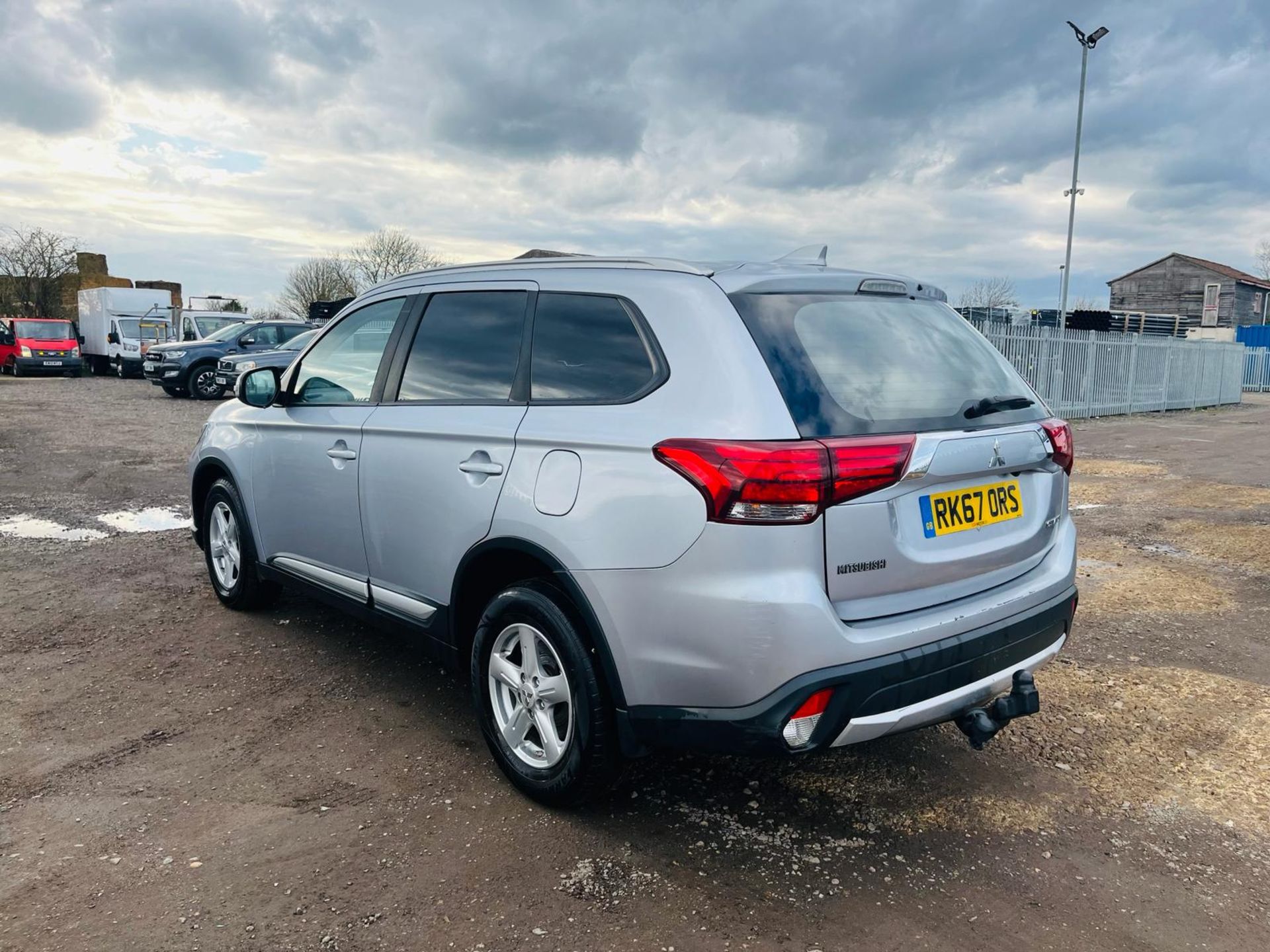 **ON SALE**Mitsubishi Outlander Commercial 2.3 Di-D 147 4WD Van 2017 '67 Reg'-Tow Bar- A/C - Image 5 of 31