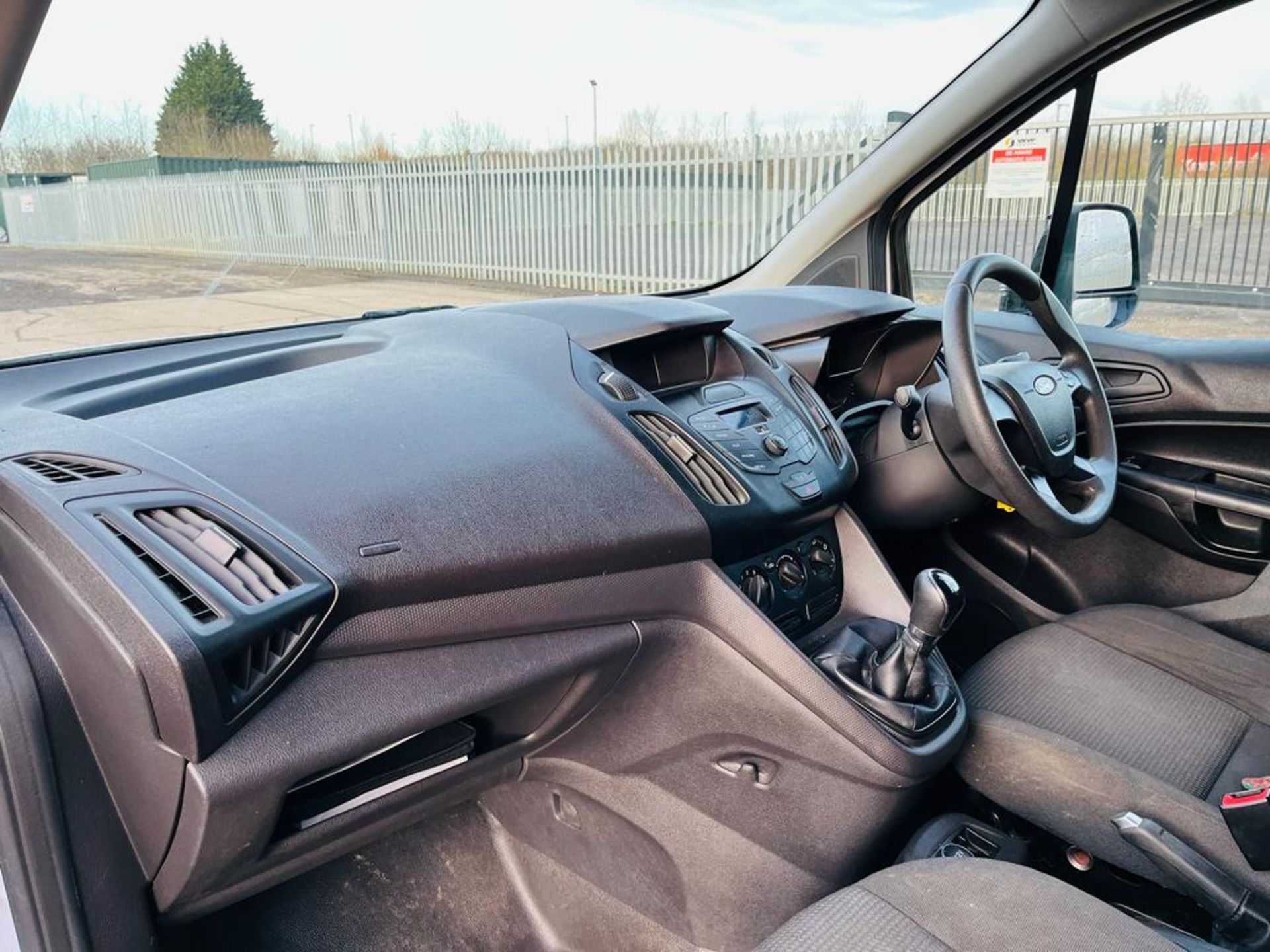 ** ON SALE ** Ford Transit Connect TDCI 75 210 1.5 2018 '18 Reg' ULEZ Compliant -Bluetooth Handsfree - Image 23 of 28