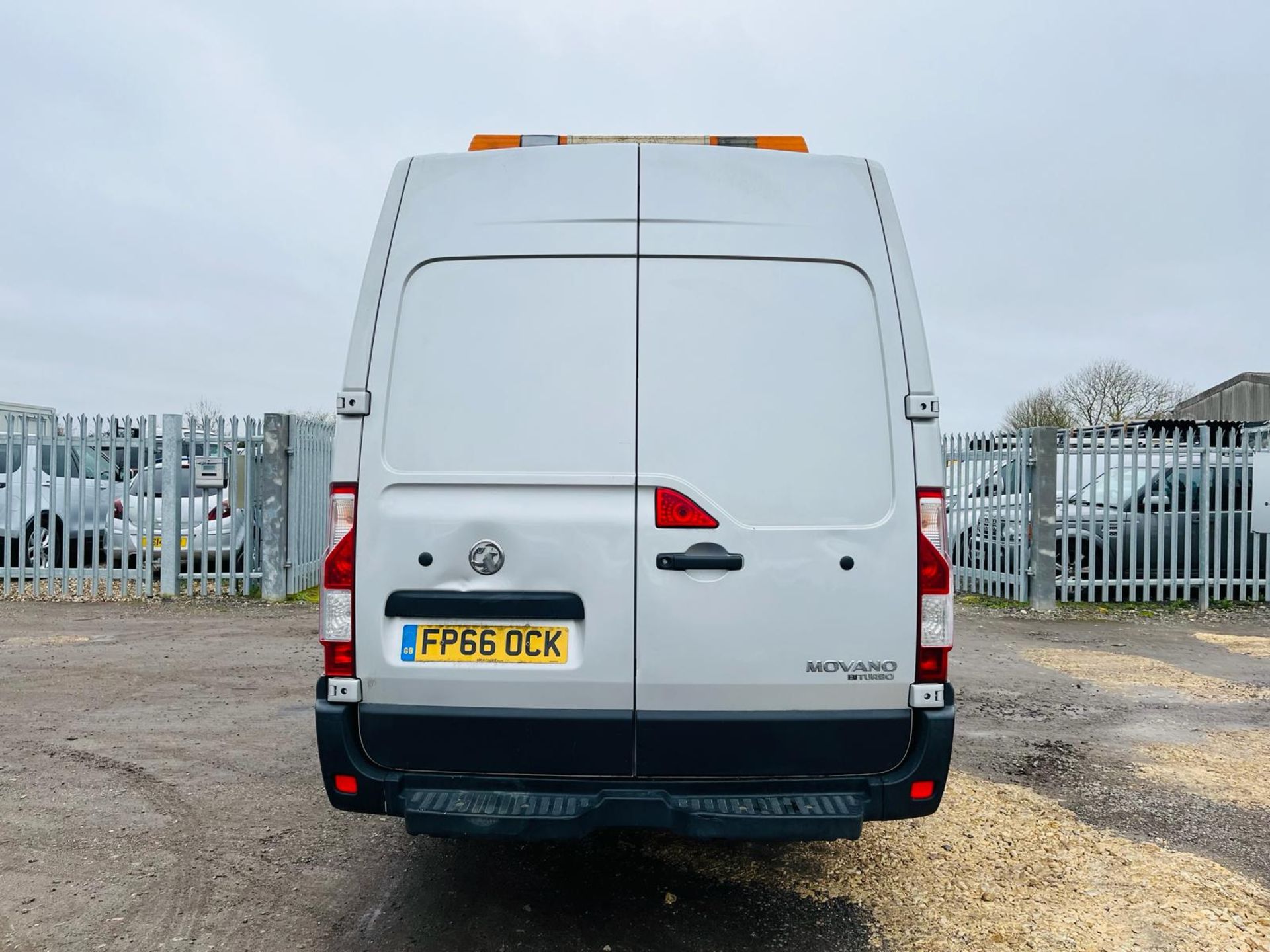 Vauxhall Movano 2.3 CDTI RWD B/T 136 E/F HD L4 H2 2017 '66 Reg' Twin Rear Axle-Sat Nav- RARE 3.5 Ton - Bild 9 aus 27