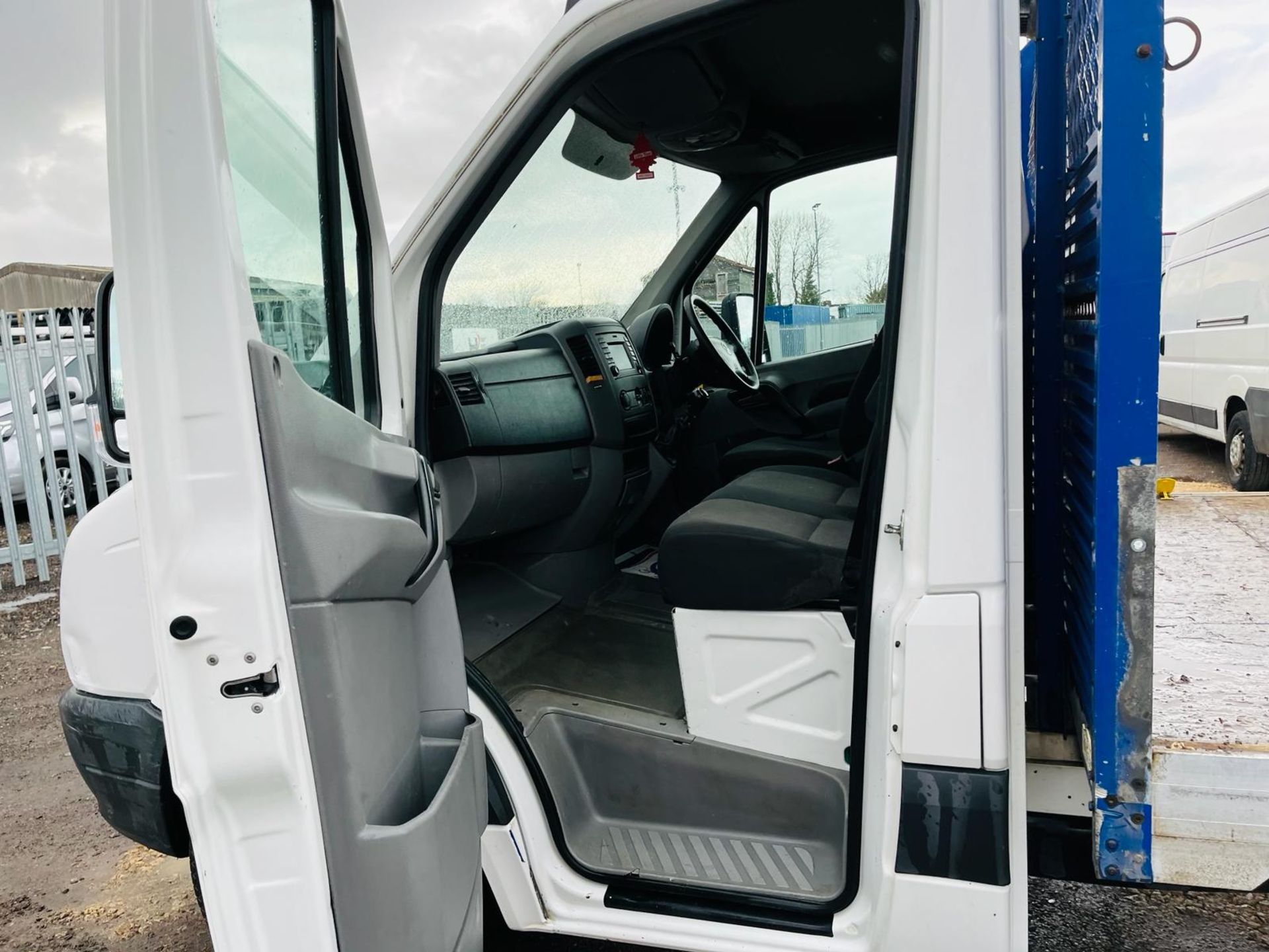 Volkswagen Crafter 2.0 TDI CR35 136 L3 Dropside 2015 '15 Reg' TailLift - No Vat - Image 21 of 25