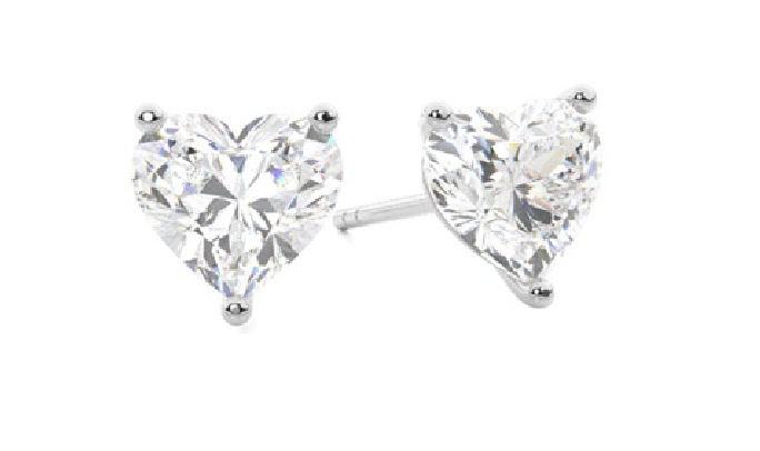 Heart Cut 6.00 Carat Diamond Earrings Set in 18kt White Gold - F Colour VS Clarity - IGI - Image 2 of 3