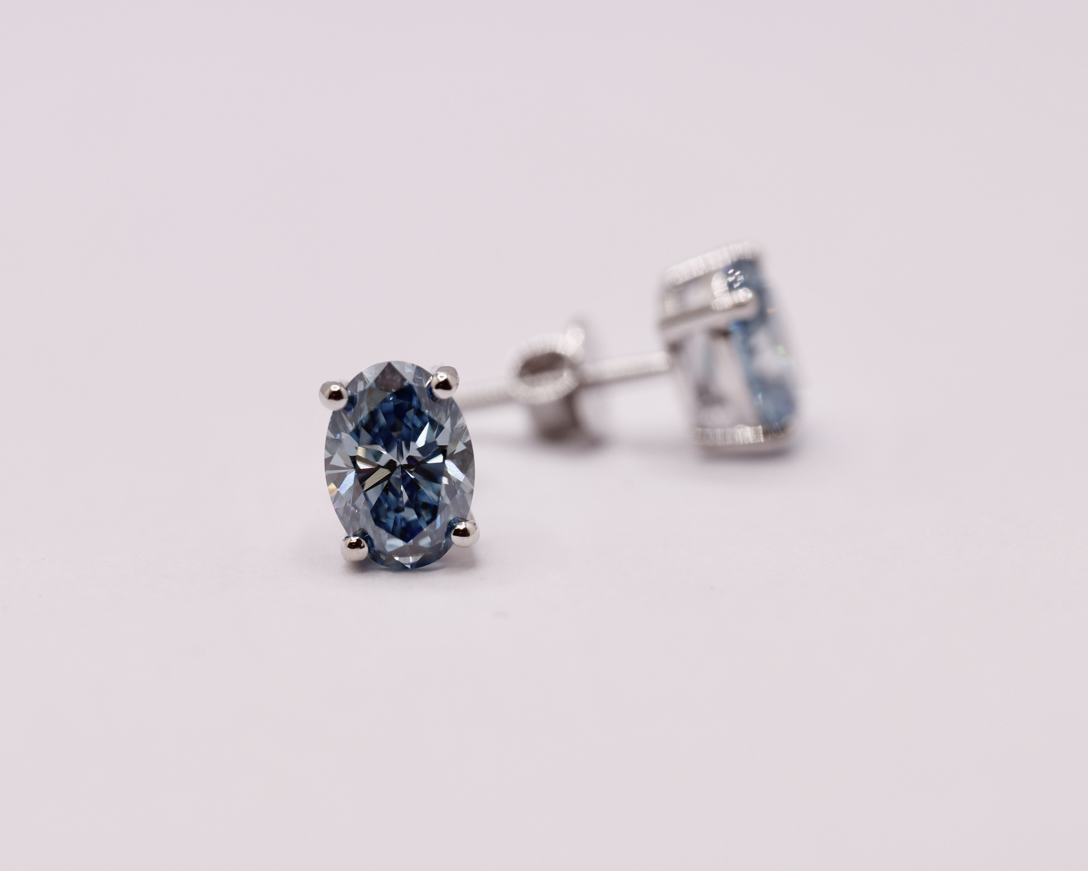 Fancy Blue Oval Cut 2.25 Carat Diamond 18Kt White Gold Earring Set -VS1 Clarity - Image 6 of 13