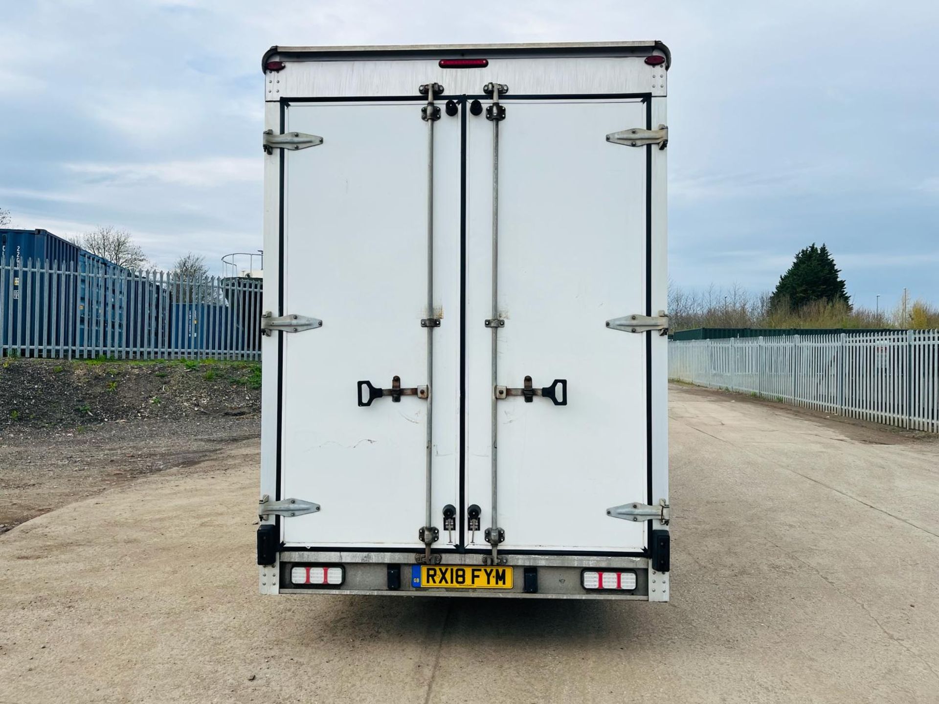 ** ON SALE ** Peugeot Boxer Low Loader 335 BlueHDI 160 2.0 L3 2018 '18 Reg'- A/C -ULEZ Compliant - Image 6 of 23