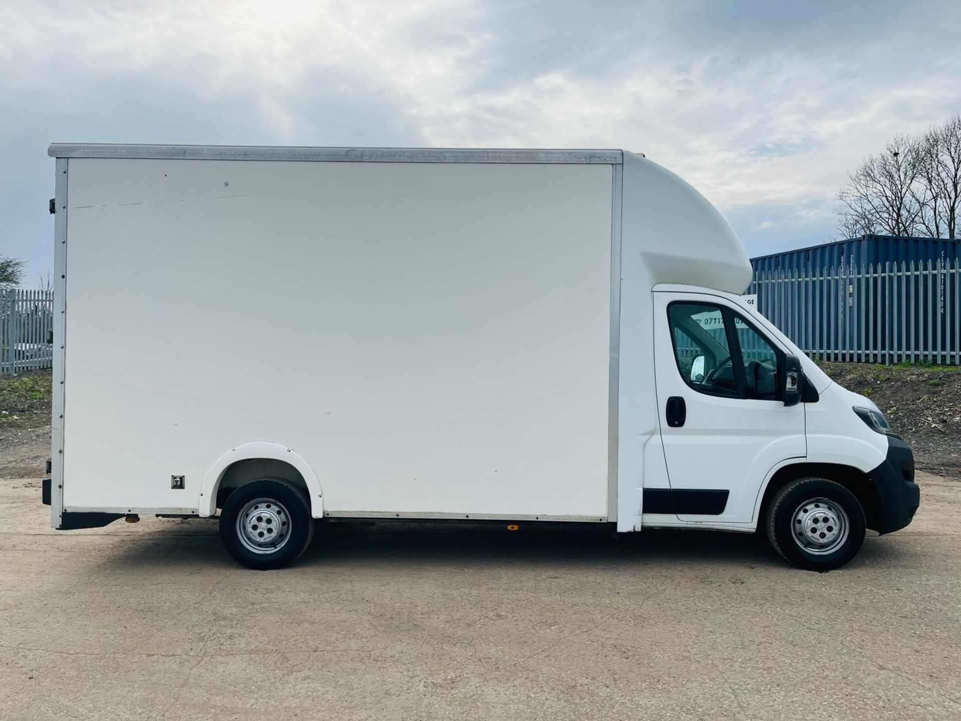 ** ON SALE ** Peugeot Boxer Low Loader 335 BlueHDI 160 2.0 L3 2018 '18 Reg'- A/C -ULEZ Compliant - Image 9 of 23