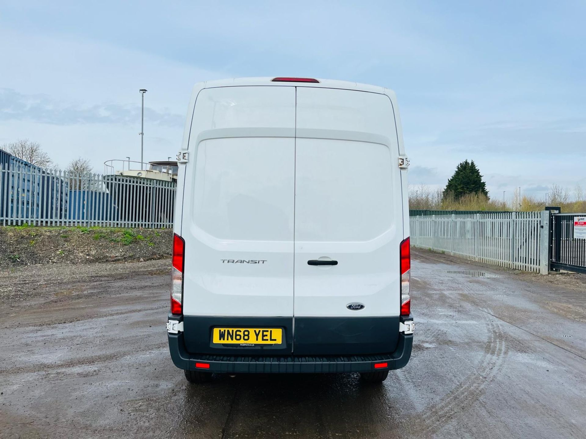 ** ON SALE ** Ford Transit 350 RWD 2.0 TDCI Ecoblue 130 H3L3 PanelVan- ULEZ Complaint -Bluetooth - Image 9 of 27