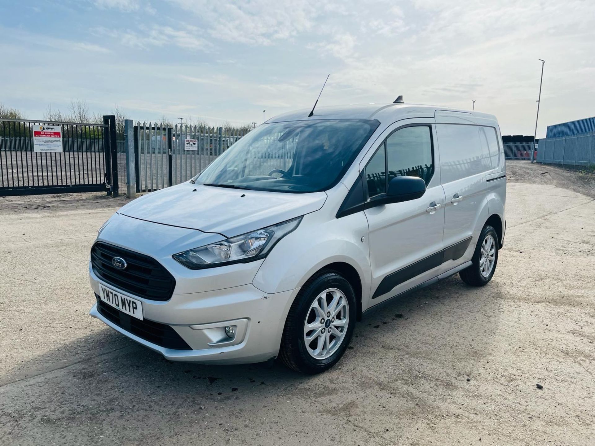 Ford Transit Connect 1.5 TDCI L1H1-2020 '70 Reg'- 1 Previous Owner -Alloy Wheels -Sat Nav - A/C - Image 3 of 28