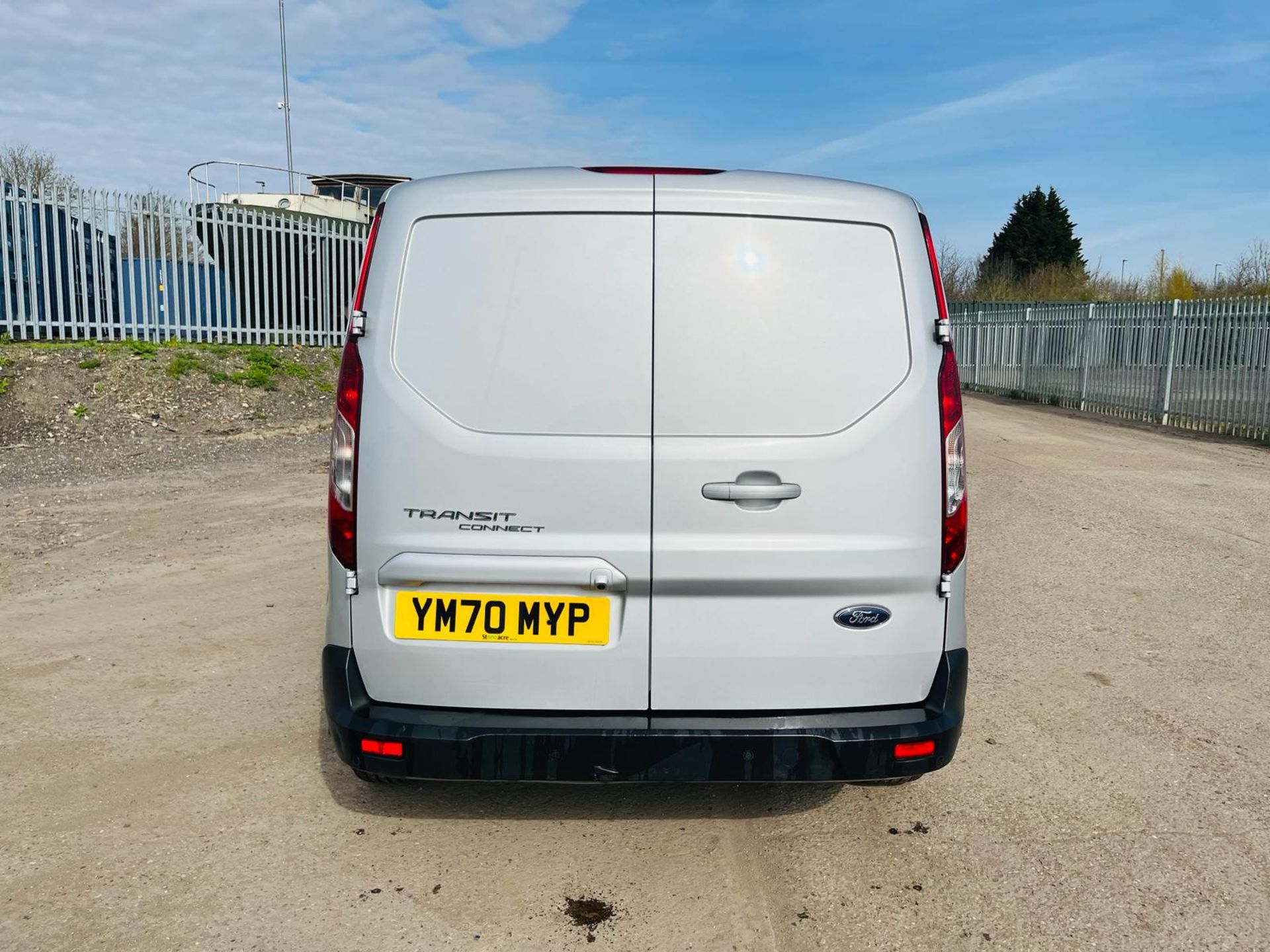 Ford Transit Connect 1.5 TDCI L1H1-2020 '70 Reg'- 1 Previous Owner -Alloy Wheels -Sat Nav - A/C - Image 9 of 28