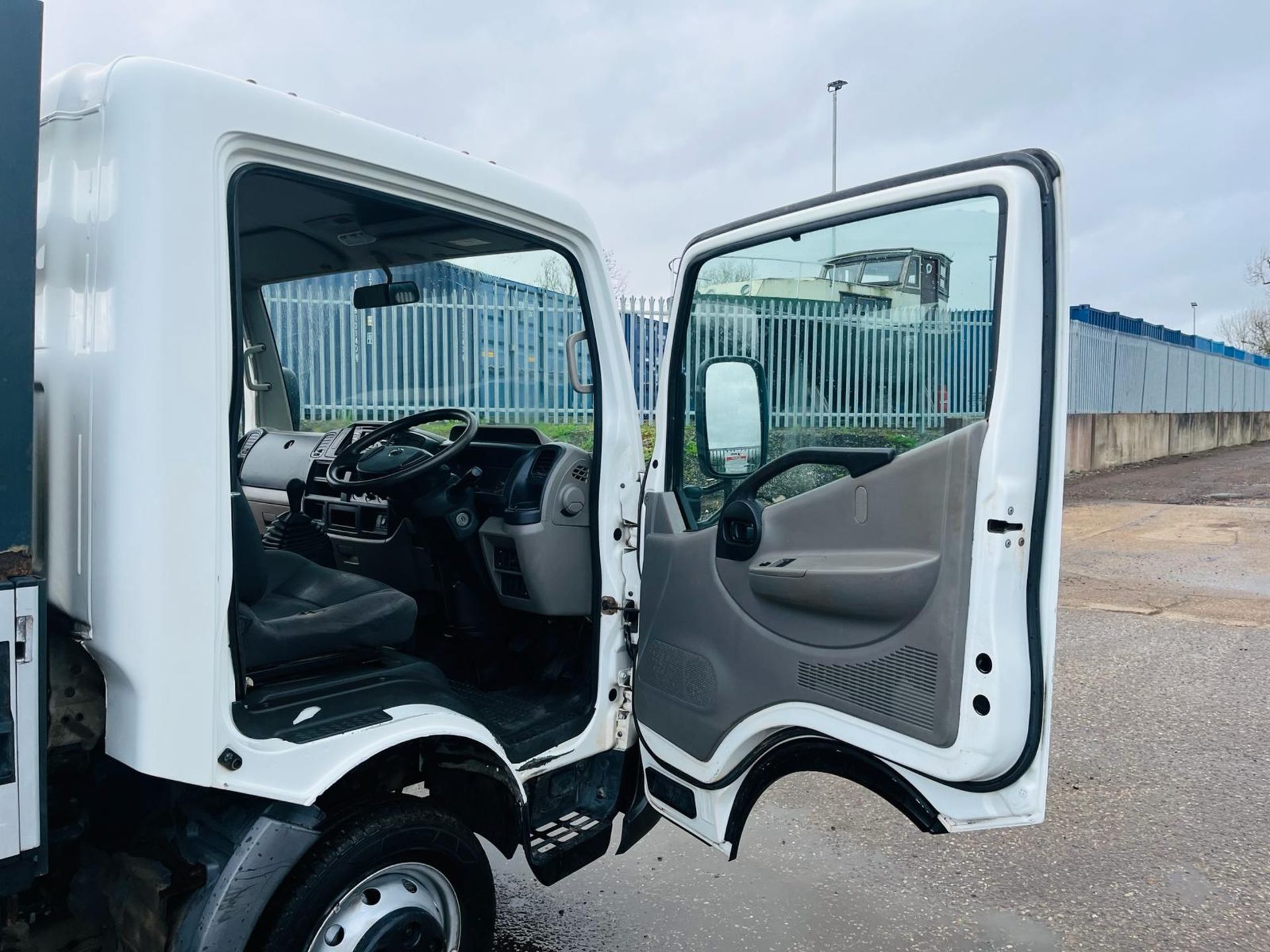 ** ON SALE ** Nissan NT400 Cabstar 2.5 DCI 35.14 L1 Dropside 2016 '66 Reg' -ULEZ Compliant - Image 11 of 24