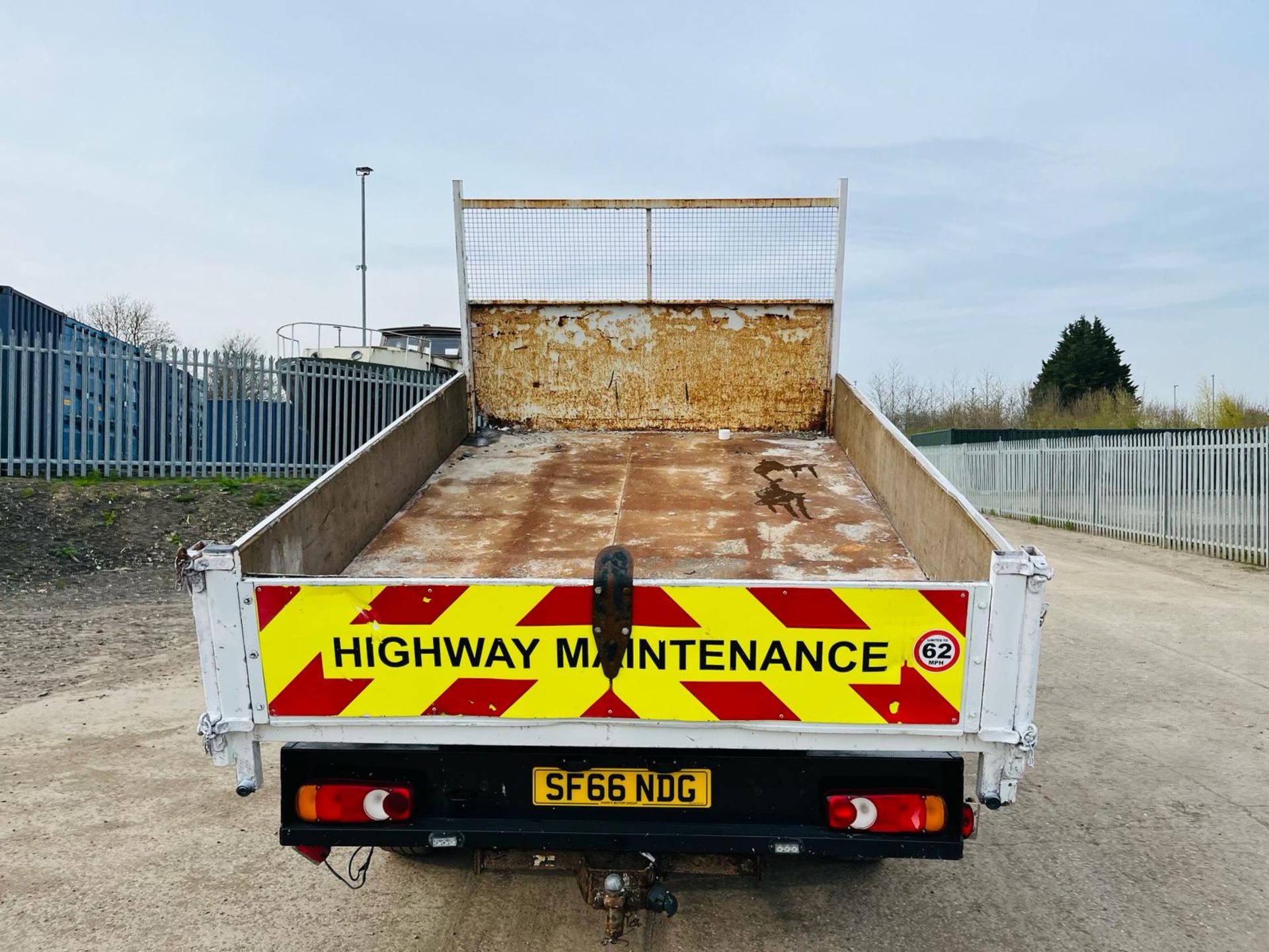 ** ON SALE ** Renault Master 2.3 TCI 125 Business Crewcab 3.5T Tipper 2016 '66 Reg'-Tow Bar-No VAT - Bild 10 aus 36