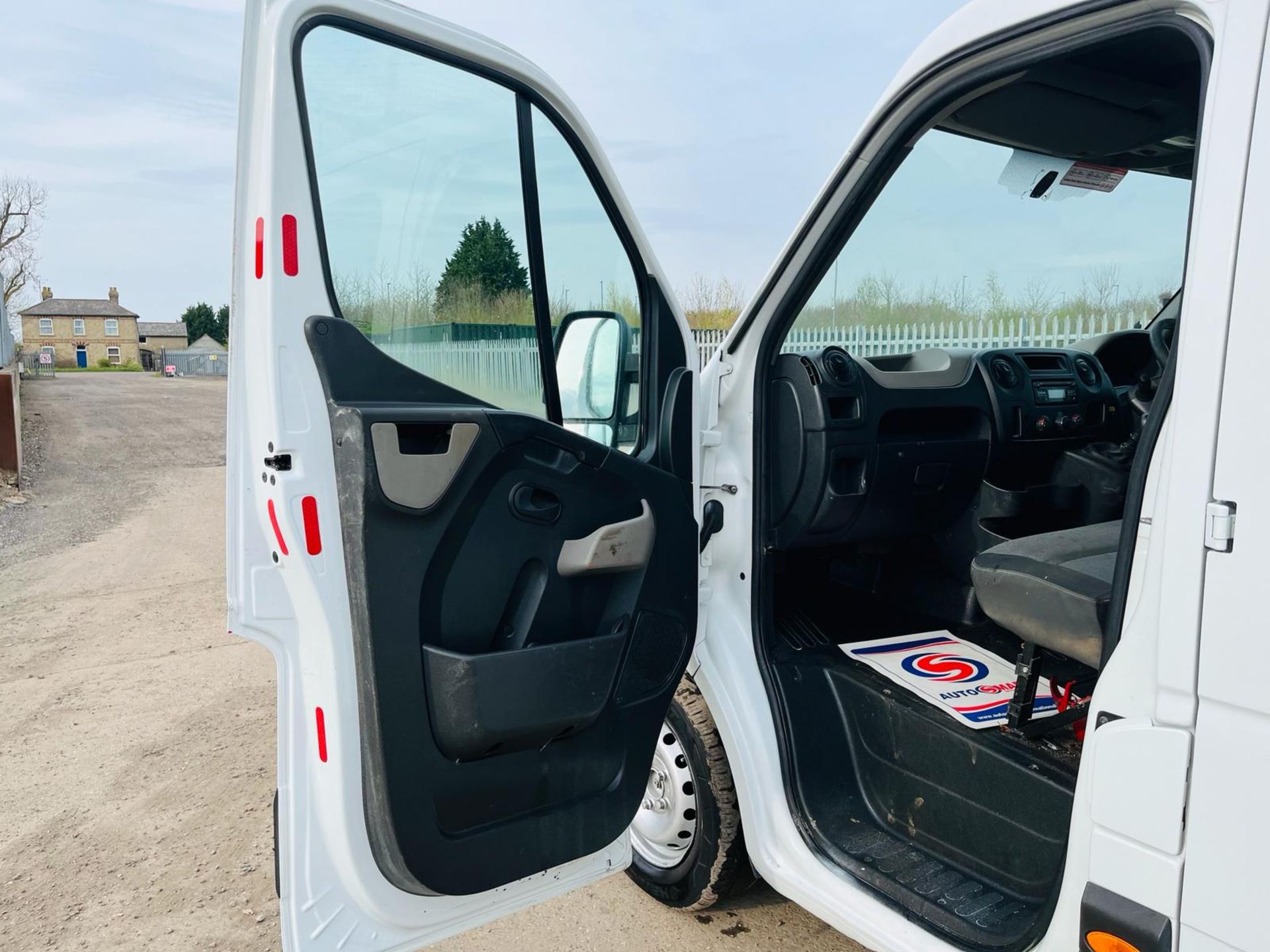 ** ON SALE ** Renault Master 2.3 TCI 125 Business Crewcab 3.5T Tipper 2016 '66 Reg'-Tow Bar-No VAT - Bild 25 aus 36