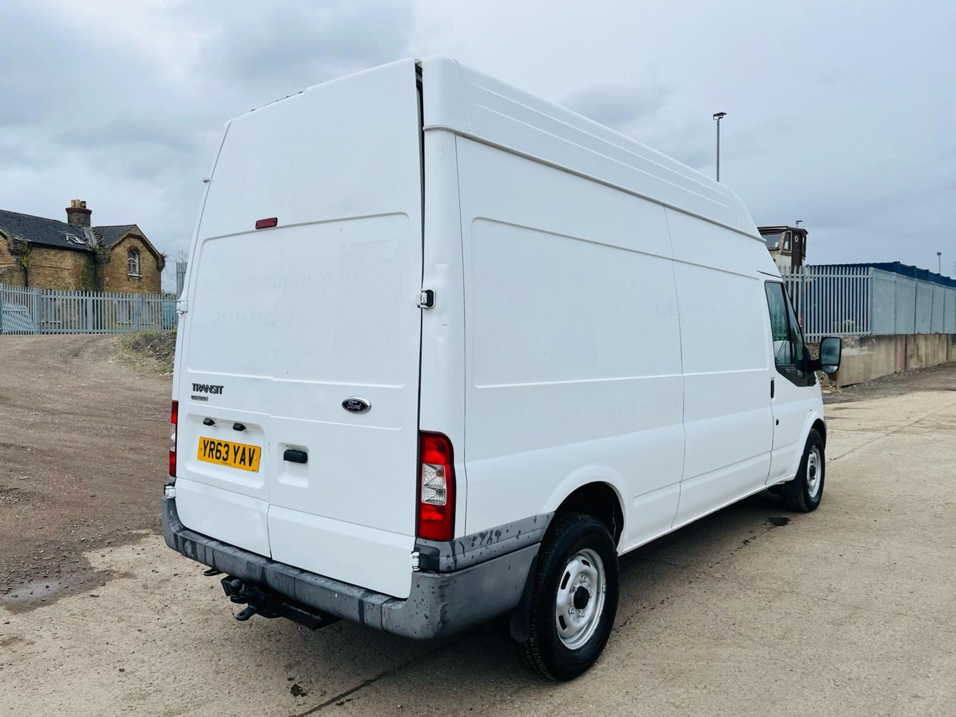 Ford Transit 350 RWD 2.2 TDCI 100 L3H3 PanelVan 2013 '63 Reg' -Bluetooth Handsfree -CD Player - Image 12 of 27