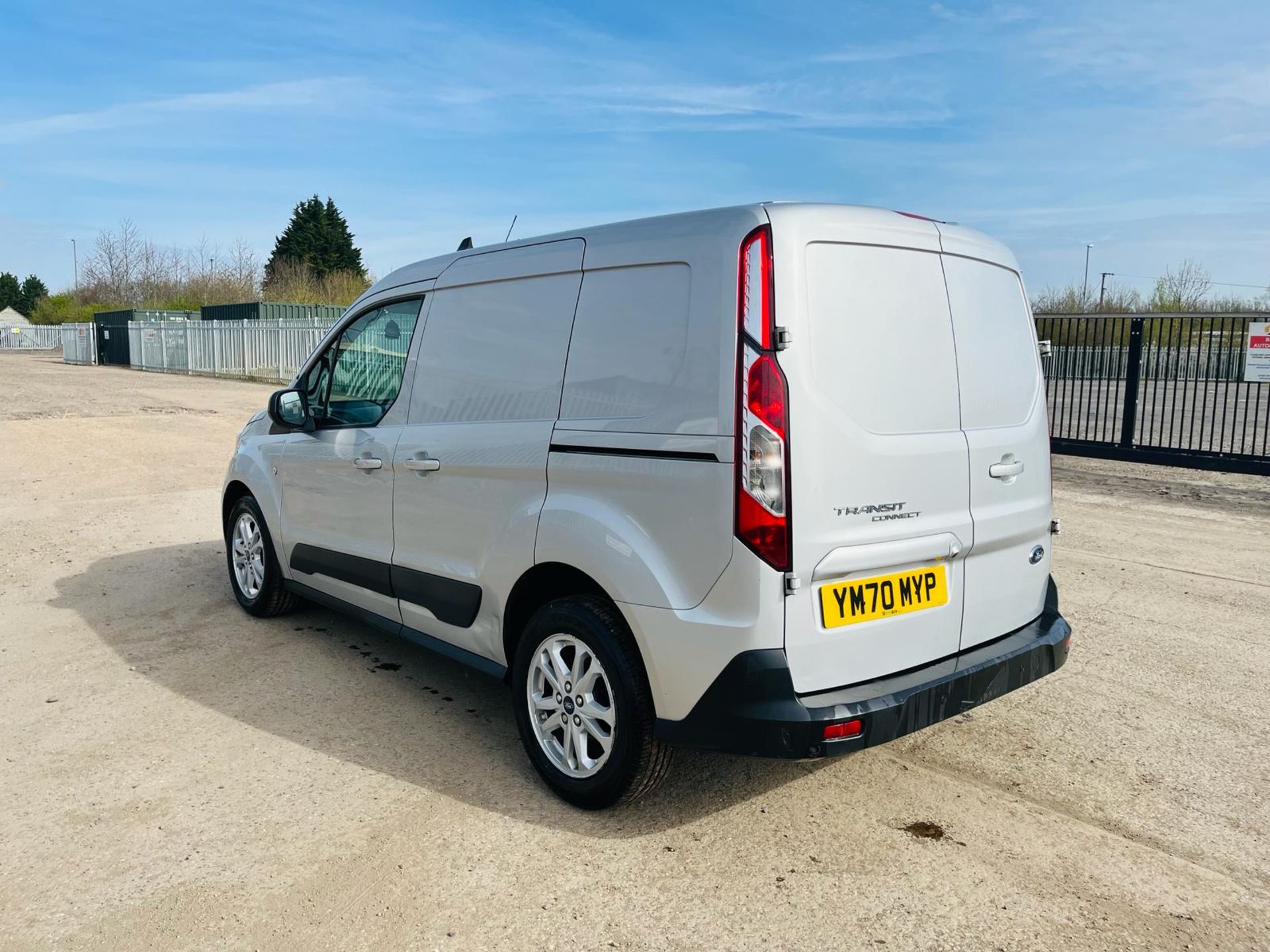 Ford Transit Connect 1.5 TDCI L1H1-2020 '70 Reg'- 1 Previous Owner -Alloy Wheels -Sat Nav - A/C - Bild 8 aus 28