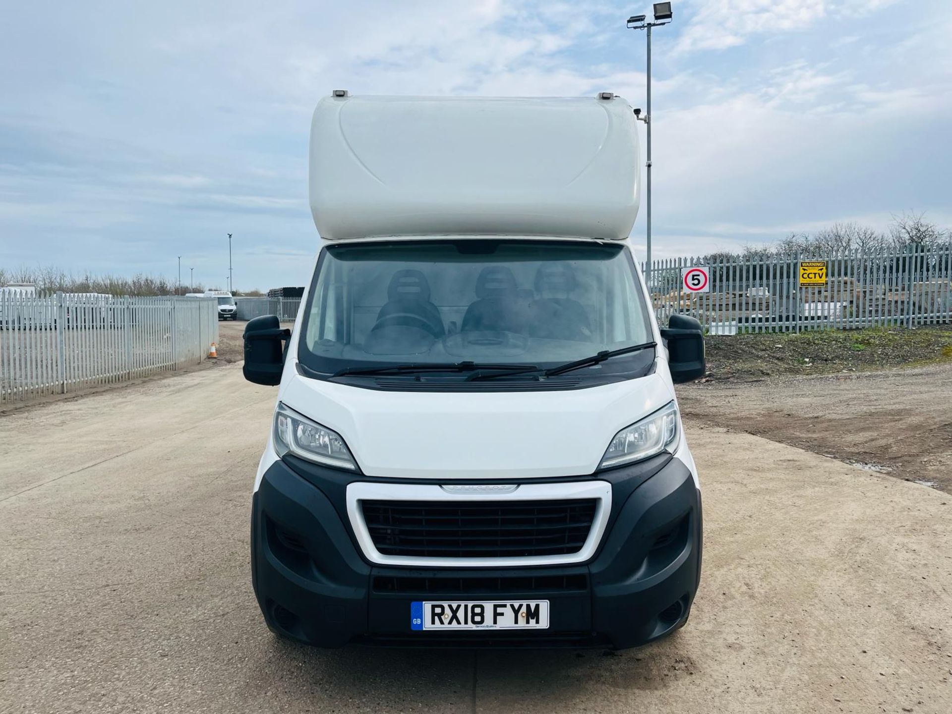 ** ON SALE ** Peugeot Boxer Low Loader 335 BlueHDI 160 2.0 L3 2018 '18 Reg'- A/C -ULEZ Compliant - Bild 2 aus 23