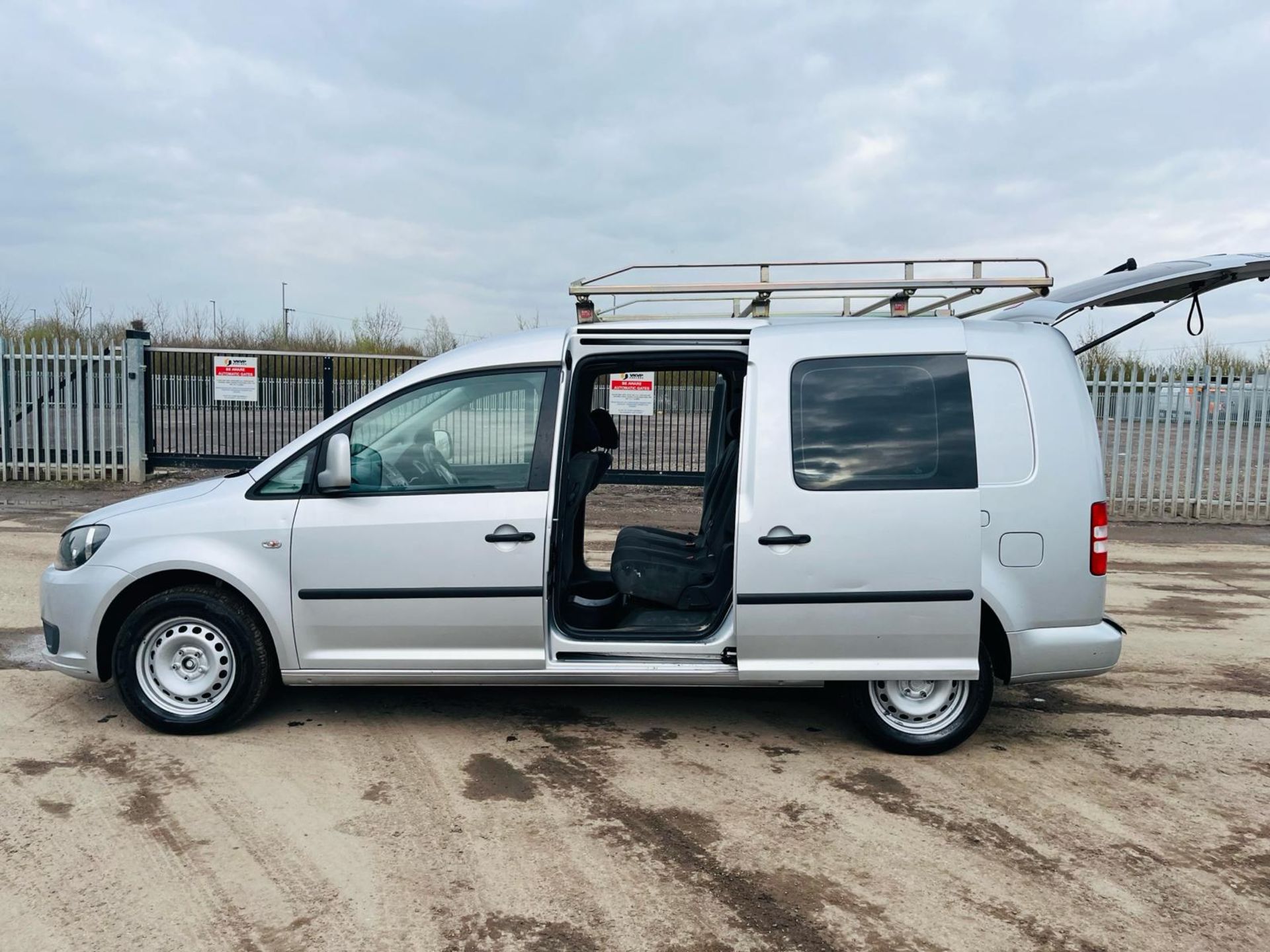 Volkswagen Caddy Maxi Kombi DSG C20 TDI 102 Crew Cab L3 1.6 2014'14 Reg'-Roof Rack- A/C- Bluetooth - Image 5 of 33