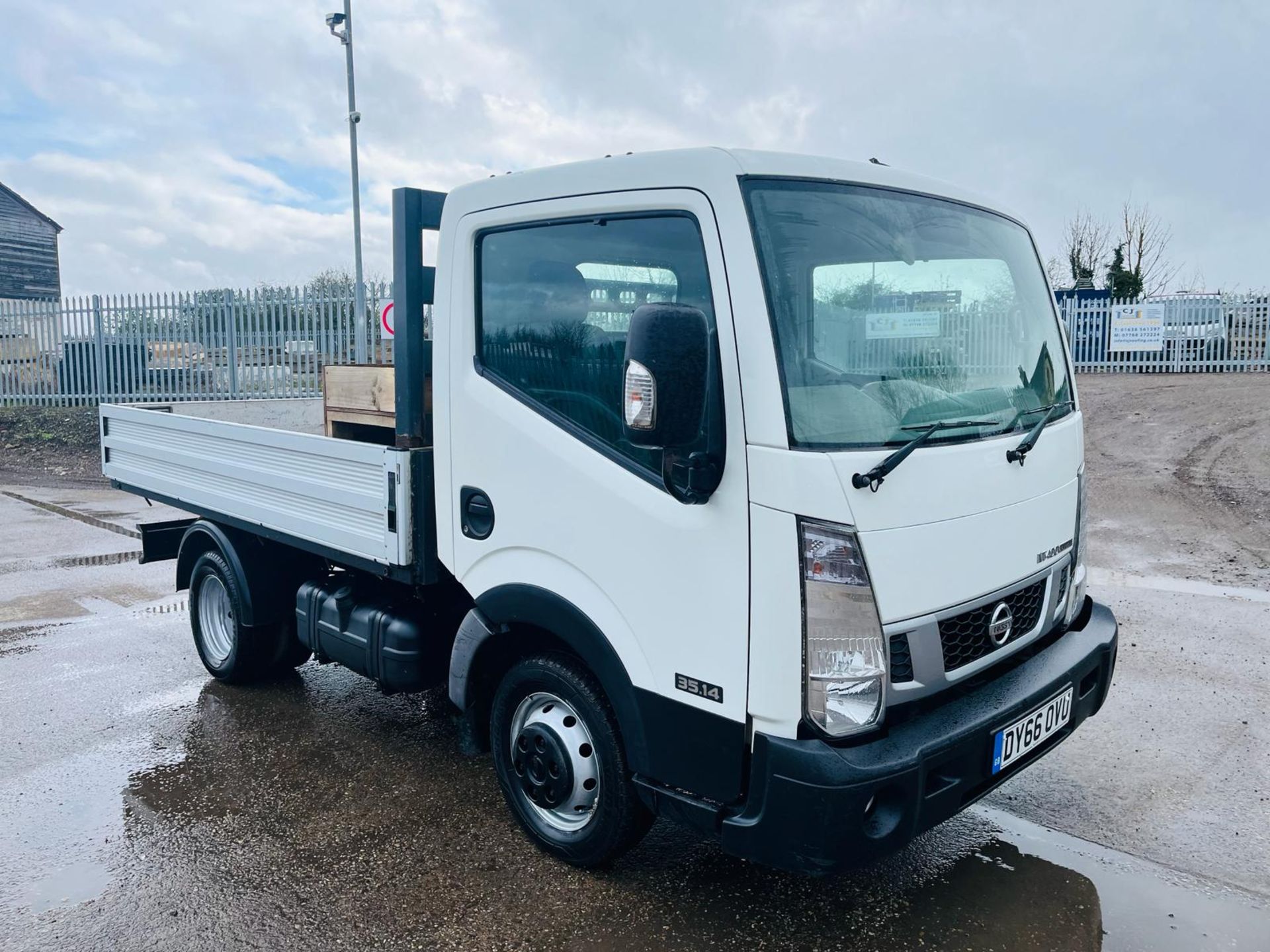 ** ON SALE ** Nissan NT400 Cabstar 2.5 DCI 35.14 L1 Dropside 2016 '66 Reg' -ULEZ Compliant