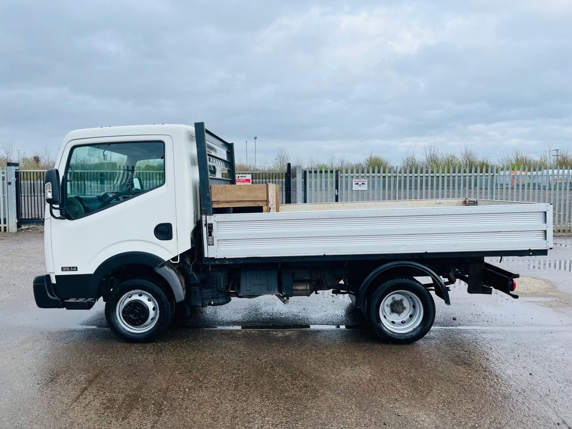 ** ON SALE ** Nissan NT400 Cabstar 2.5 DCI 35.14 L1 Dropside 2016 '66 Reg' -ULEZ Compliant - Image 5 of 24