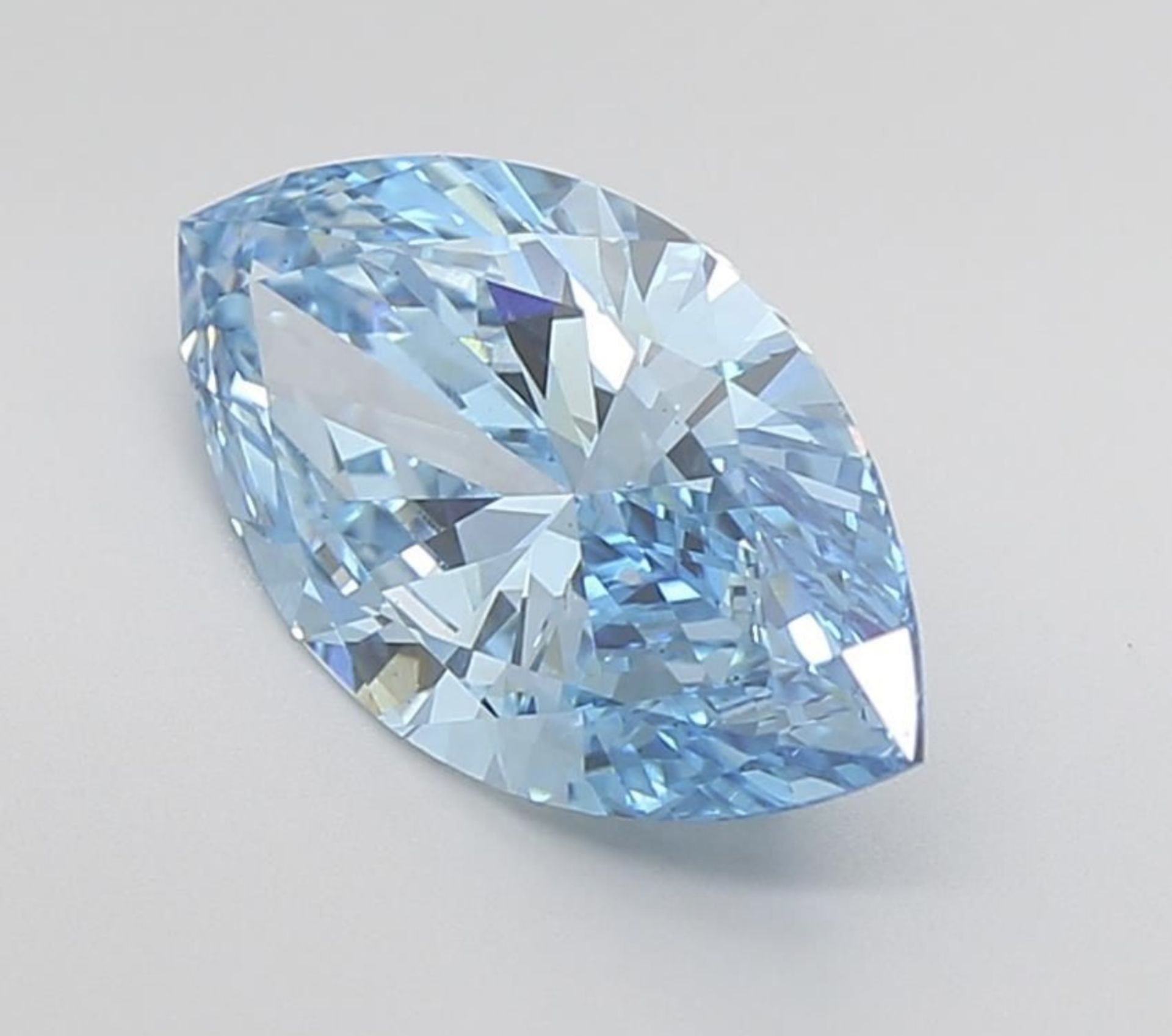 Marquise cut 4.02 Carat Diamond Fancy Blue Colour VS2 Clarity EX EX - IGI - Bild 2 aus 9