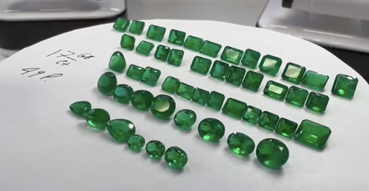 Parcel Of 49 ** Natural Emeralds ** 17.68 Carats - Sizes From 0.11 - 0.62 Carats - Image 5 of 12