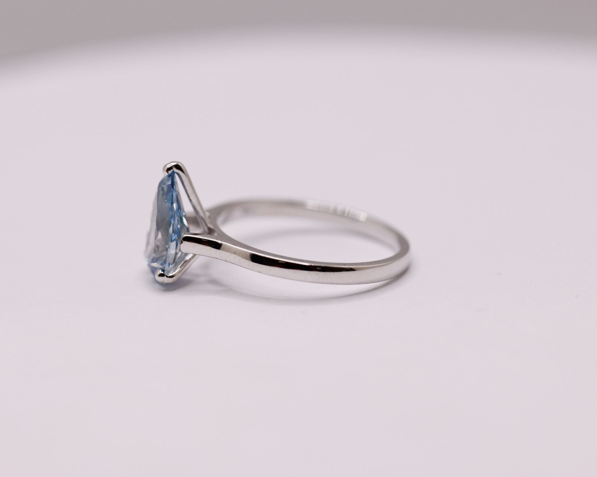 Fancy Blue Pear Cut 1.60 Carat Diamond 18Kt White Gold Ring - VS1 - Bild 4 aus 7