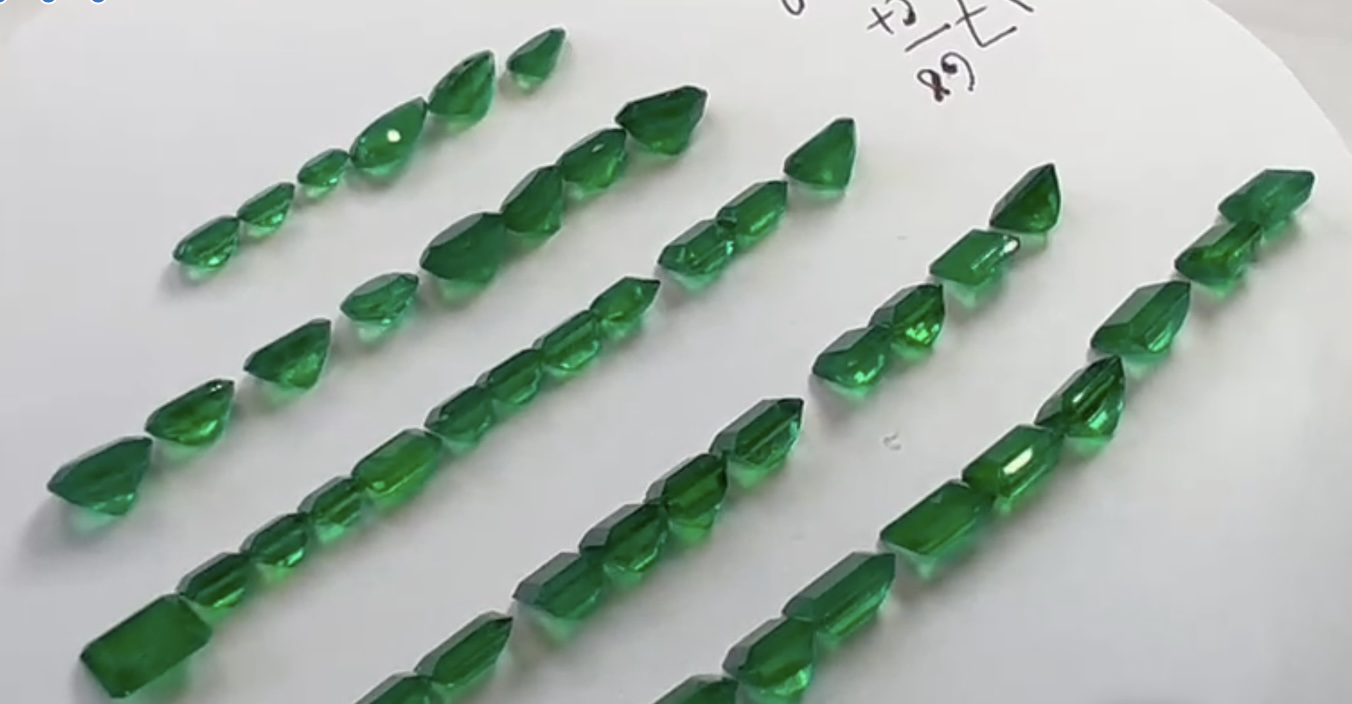 Parcel Of 49 ** Natural Emeralds ** 17.68 Carats - Sizes From 0.11 - 0.62 Carats - Image 7 of 12