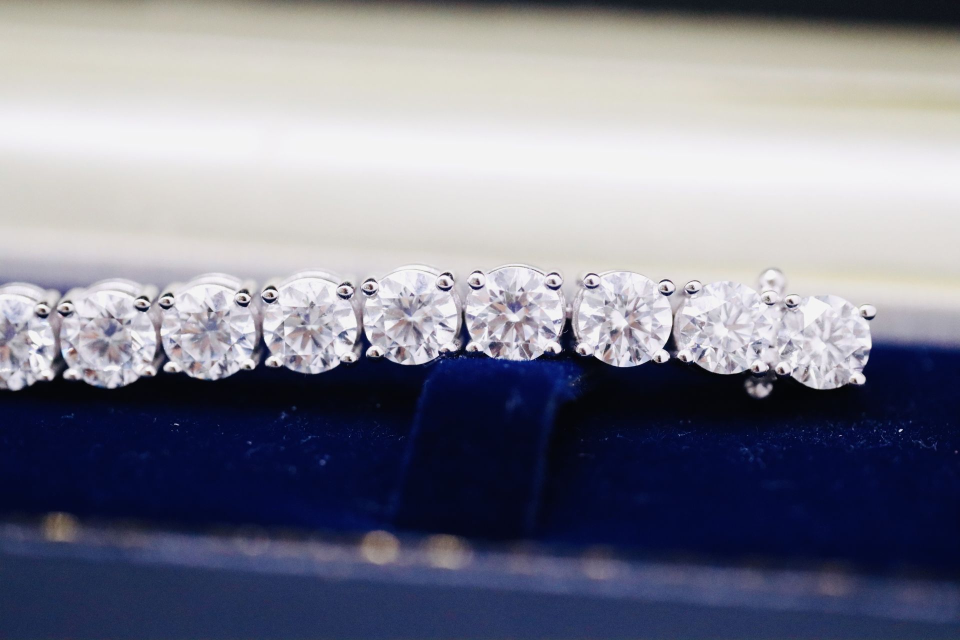 ** ON SALE ** Round Brilliant Cut 21 Carat Diamond Tennis Bracelet D Colour VVS Clarity - Bild 13 aus 14