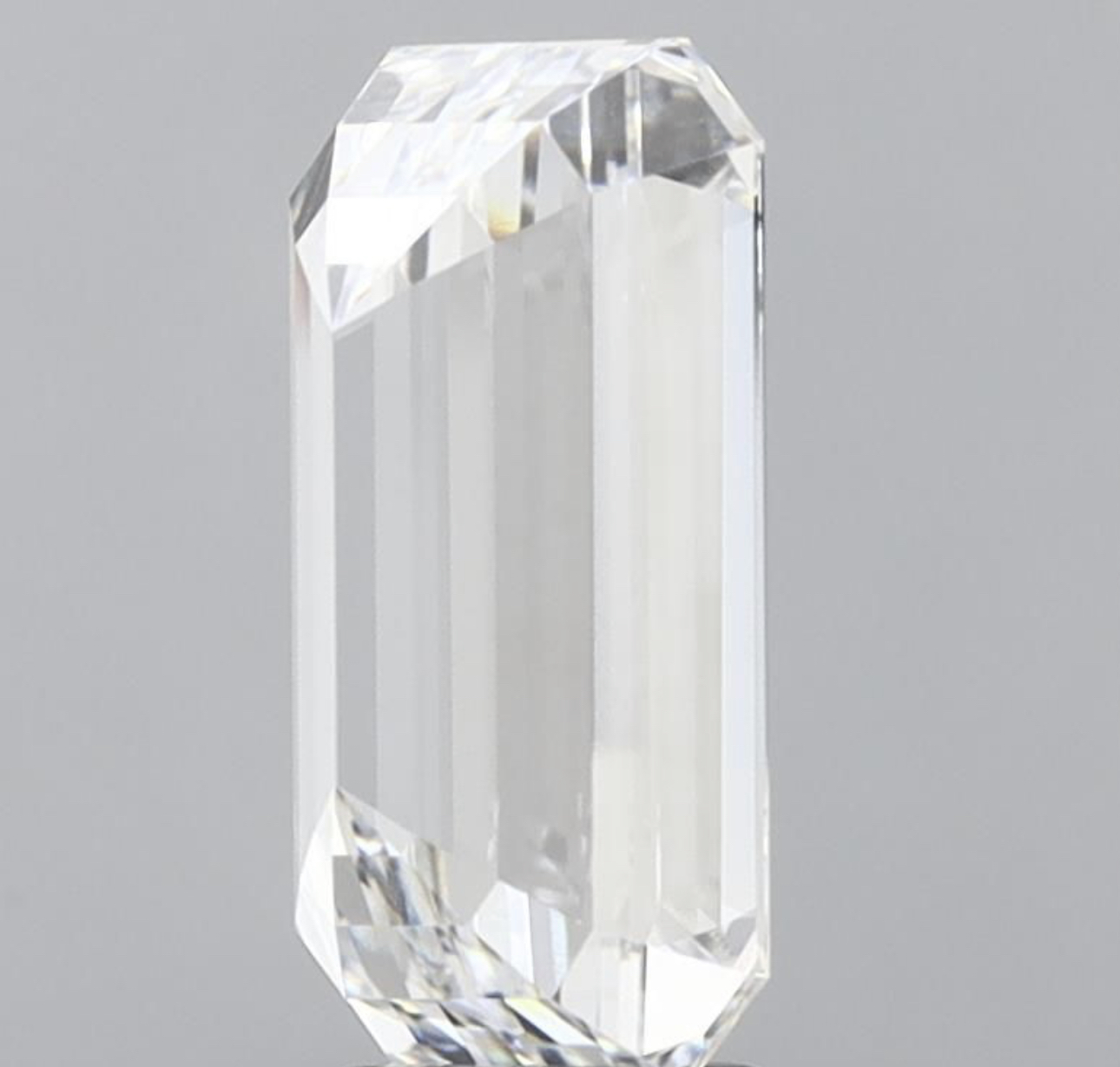 Emerald Cut Diamond E Colour VVS2 Clarity 5.12 Carat EX EX - LG595393312 - IGI - Image 5 of 9