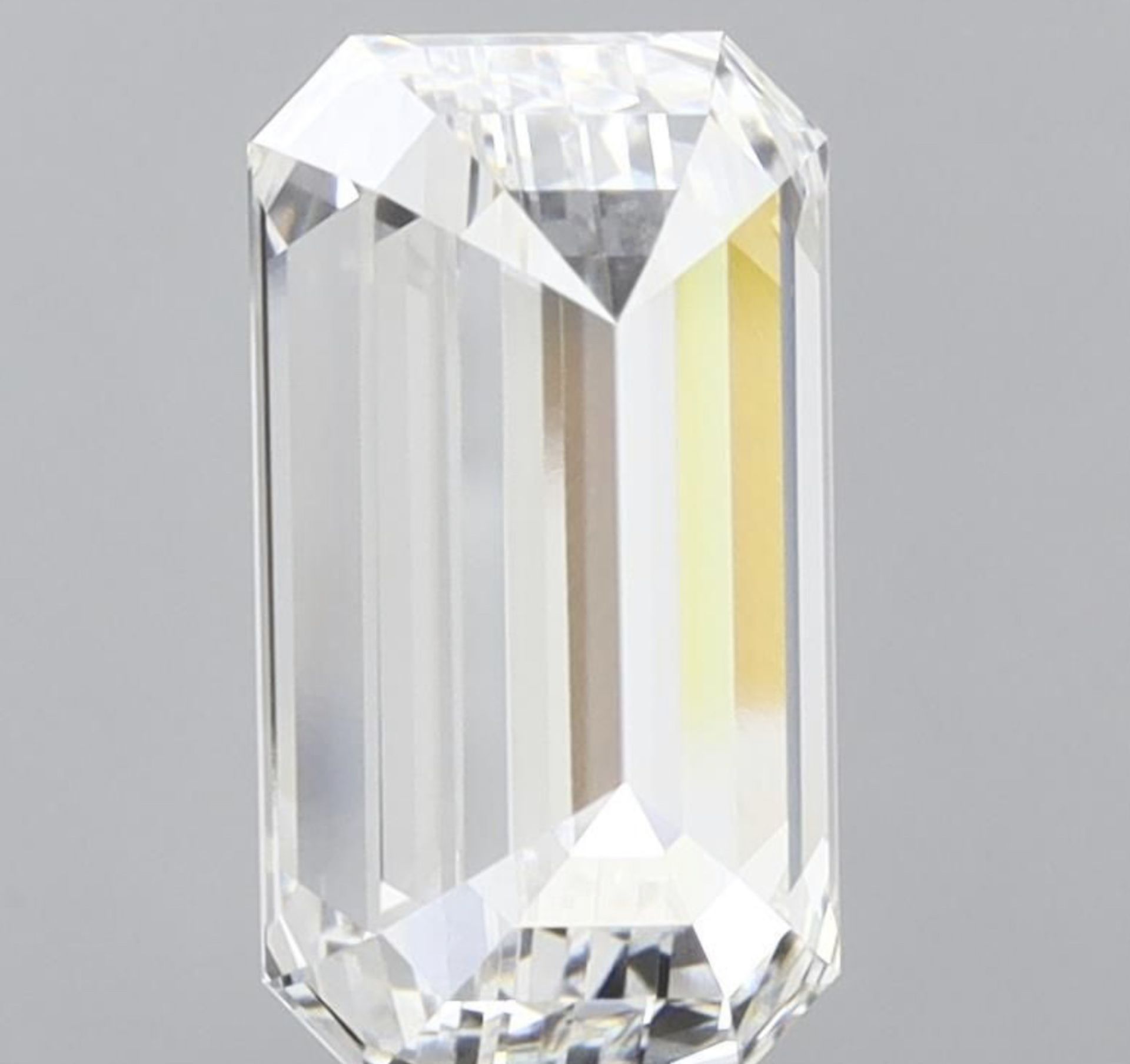 Emerald Cut Diamond E Colour VVS2 Clarity 5.12 Carat EX EX - LG595393312 - IGI - Bild 4 aus 9