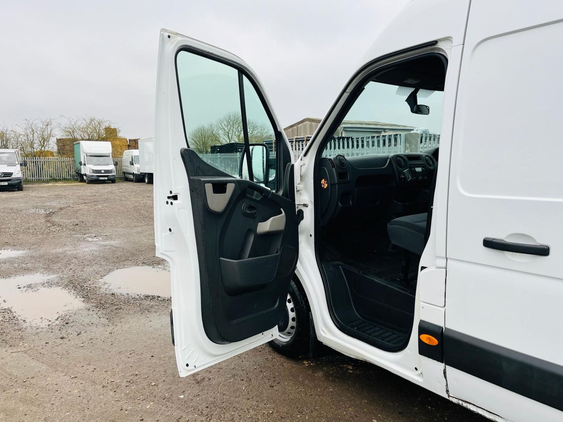 Renault Master Business DCI 110 2.3 3.5T L3 H3 2018 '68 Reg' -A/C -ULEZ Compliant - Long Wheel Base - Image 23 of 25