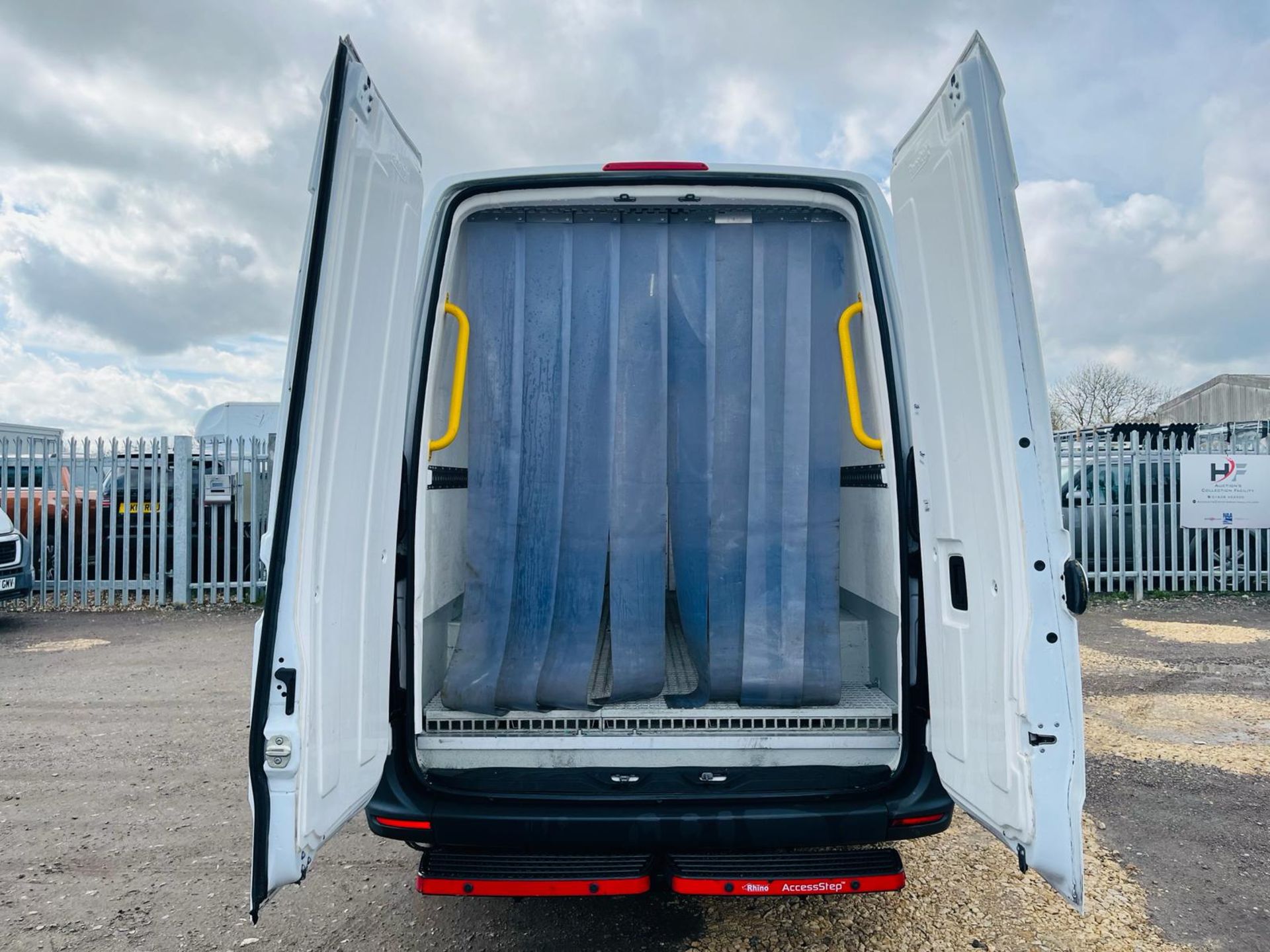 Mercedes-Benz Sprinter Fridge / Freezer 314 CDI 3.5T 2.1 L2 H2 2019 '69 Reg' - A/C - ULEZ Compliant - Image 10 of 29