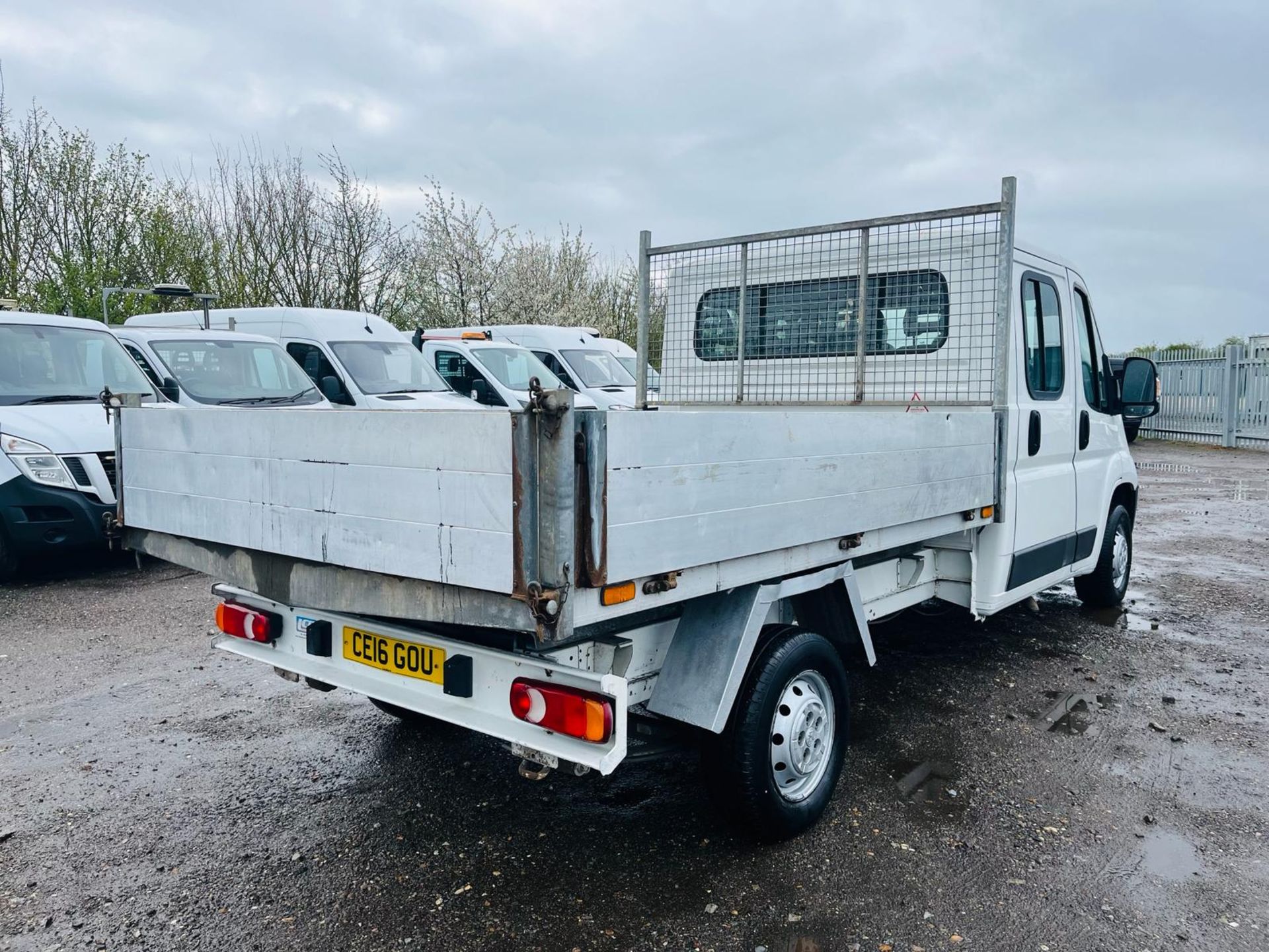 ** ON SALE ** Peugeot Boxer 335 2.2 Hdi Tipper 130 L3H1 Crewcab 2016'16 Reg'-Bluetooth Handsfree - Image 12 of 38