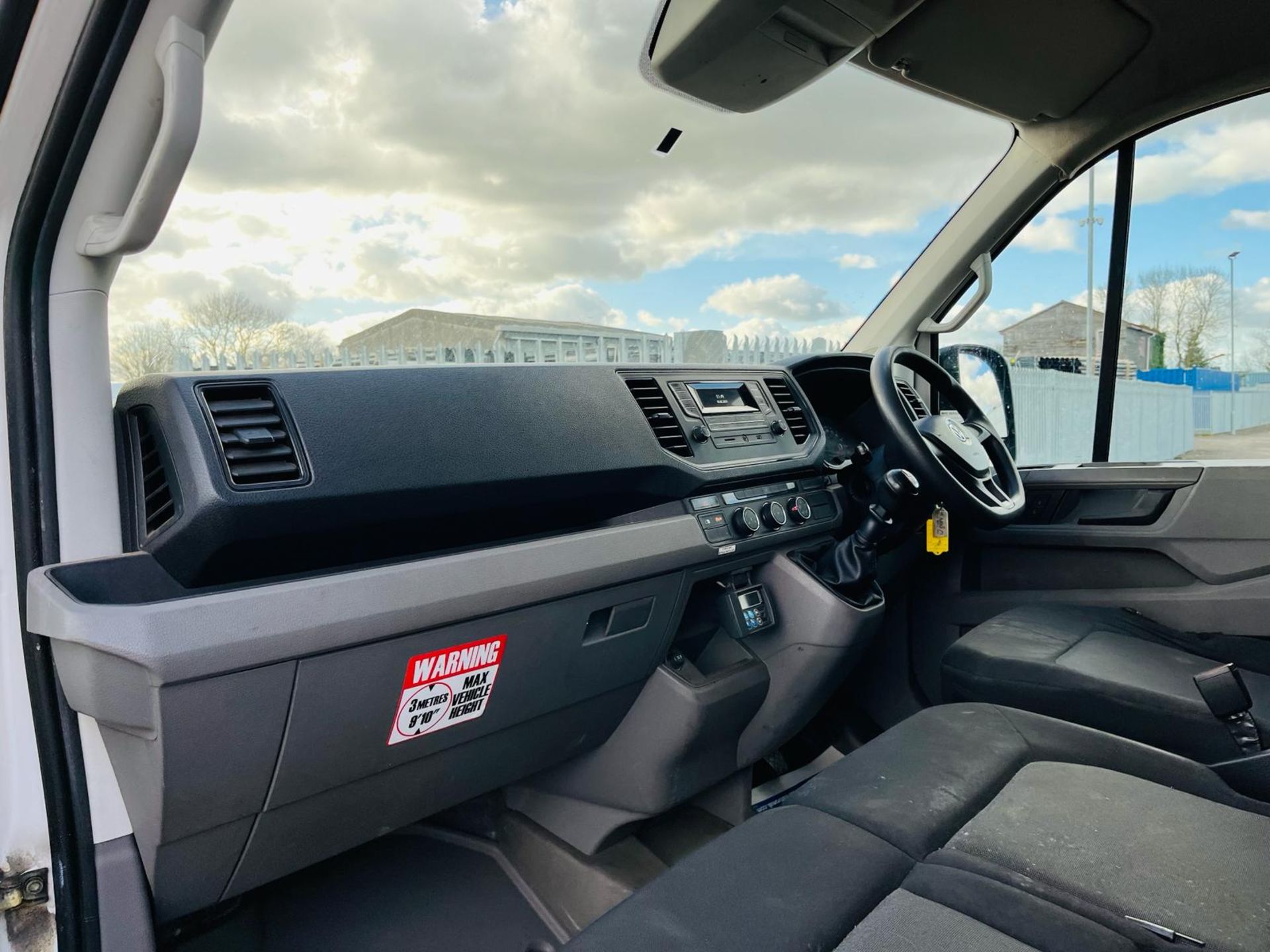 Volkswagen Crafter CR35 Startline TDI 140 2.0 BMT L2 H2 Fridge/Freezer 2018 '67 Reg'-ULEZ Compliant - Image 22 of 27