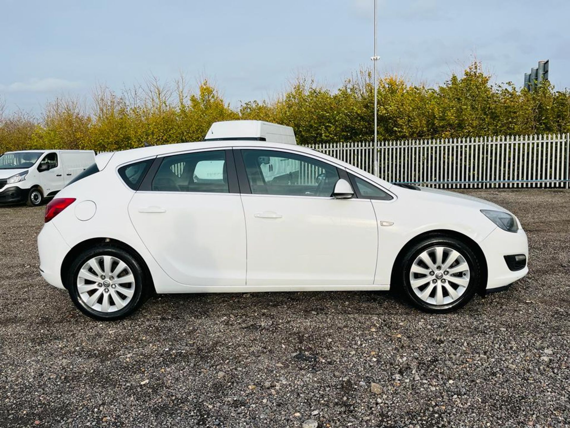 ** ON SALE ** Vauxhall Astra CDTI 110 2013 (13 Reg) - Bluetooth Handsfree - CD/AUX input - Image 10 of 25