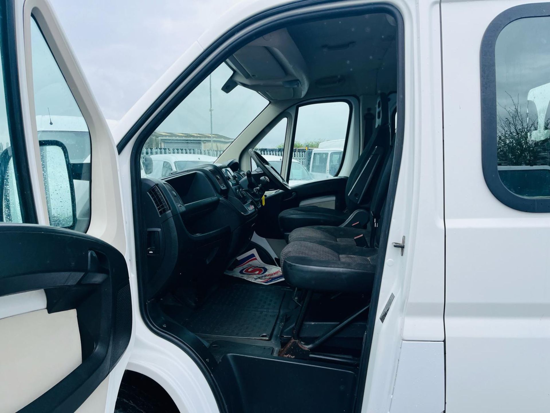 ** ON SALE ** Peugeot Boxer 335 2.2 Hdi Tipper 130 L3H1 Crewcab 2016'16 Reg'-Bluetooth Handsfree - Image 26 of 38