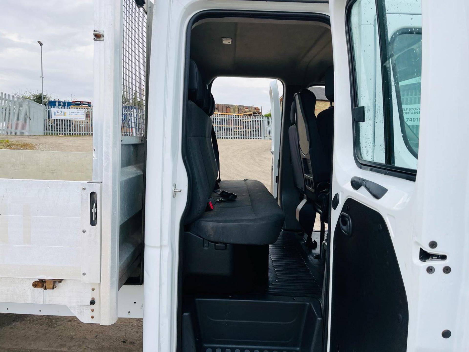 Nissan NV400 Dropside SE DCI 130 F35 2.2 L3 H1 2019 '68 Reg' - ULEZ Compliant - Dropside Body - Image 27 of 30