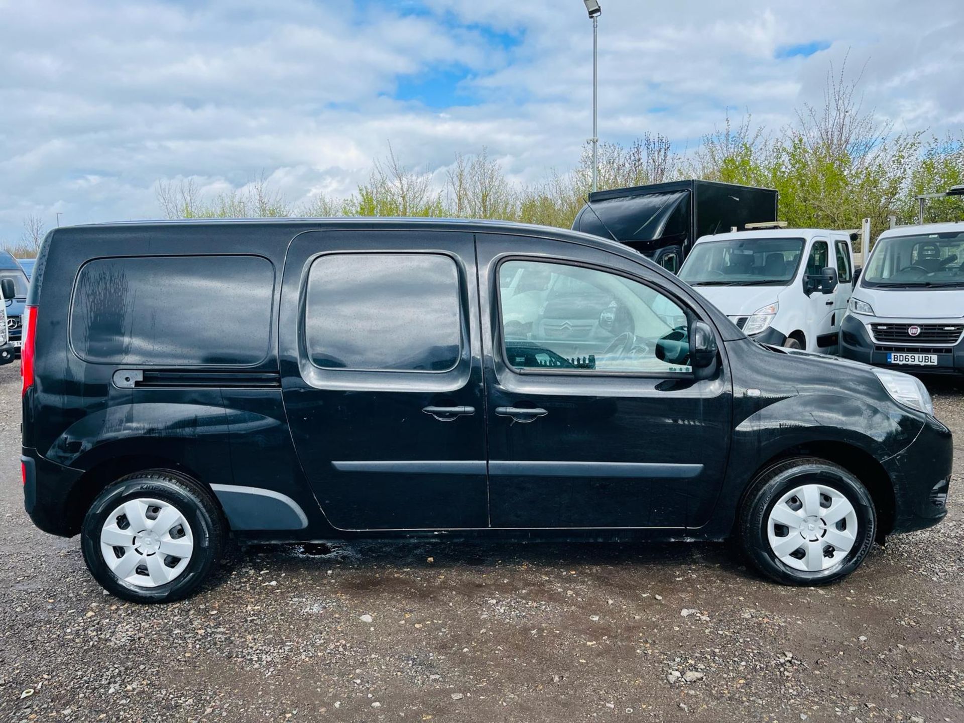 ** ON SALE ** Renault Kangoo Maxi LL21 1.5 DCI Energy 90 Business+ 2019'19 Reg' -A/C -ULEZ Compliant - Image 9 of 30