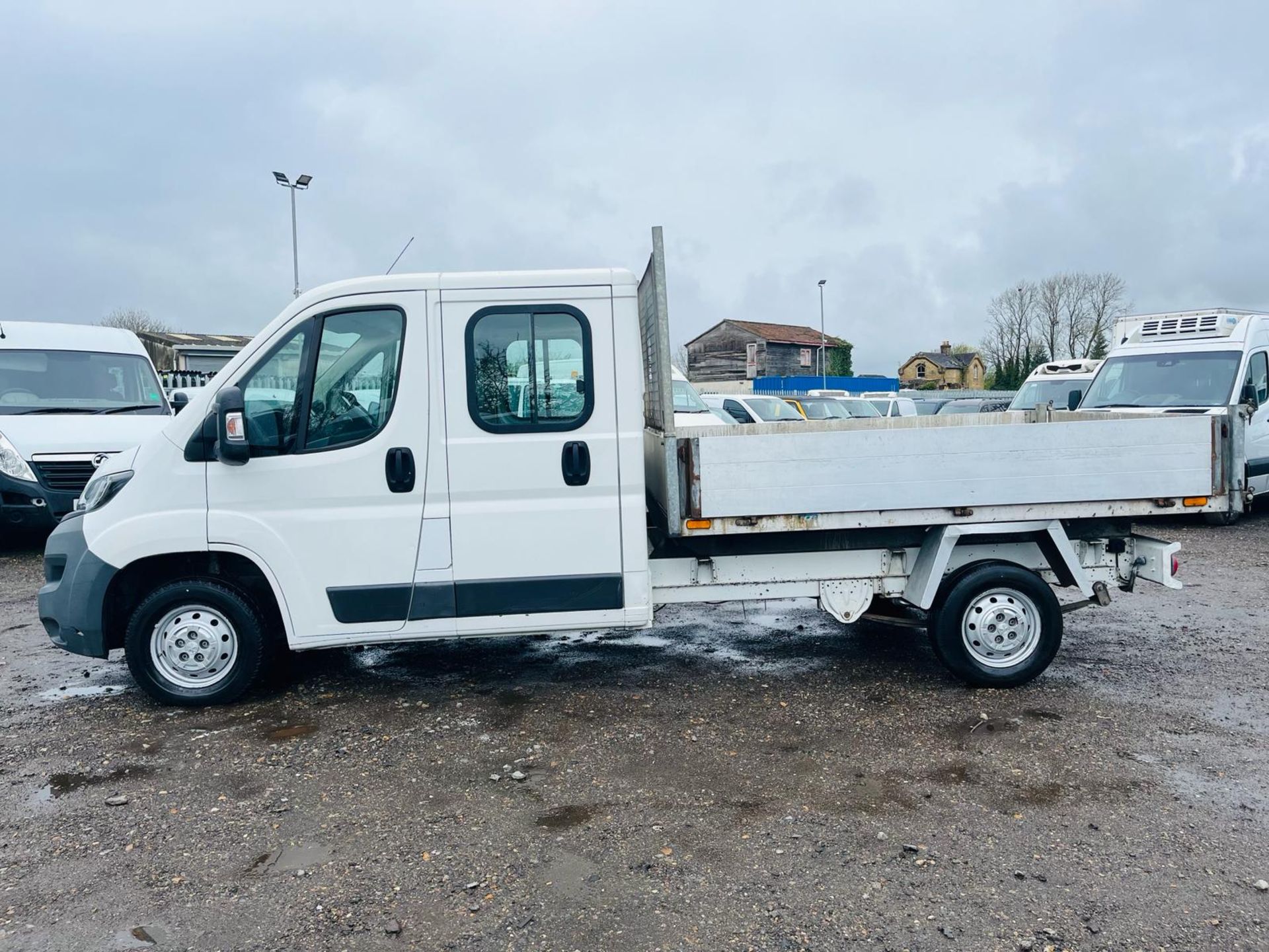 ** ON SALE ** Peugeot Boxer 335 2.2 Hdi Tipper 130 L3H1 Crewcab 2016'16 Reg'-Bluetooth Handsfree - Image 6 of 38